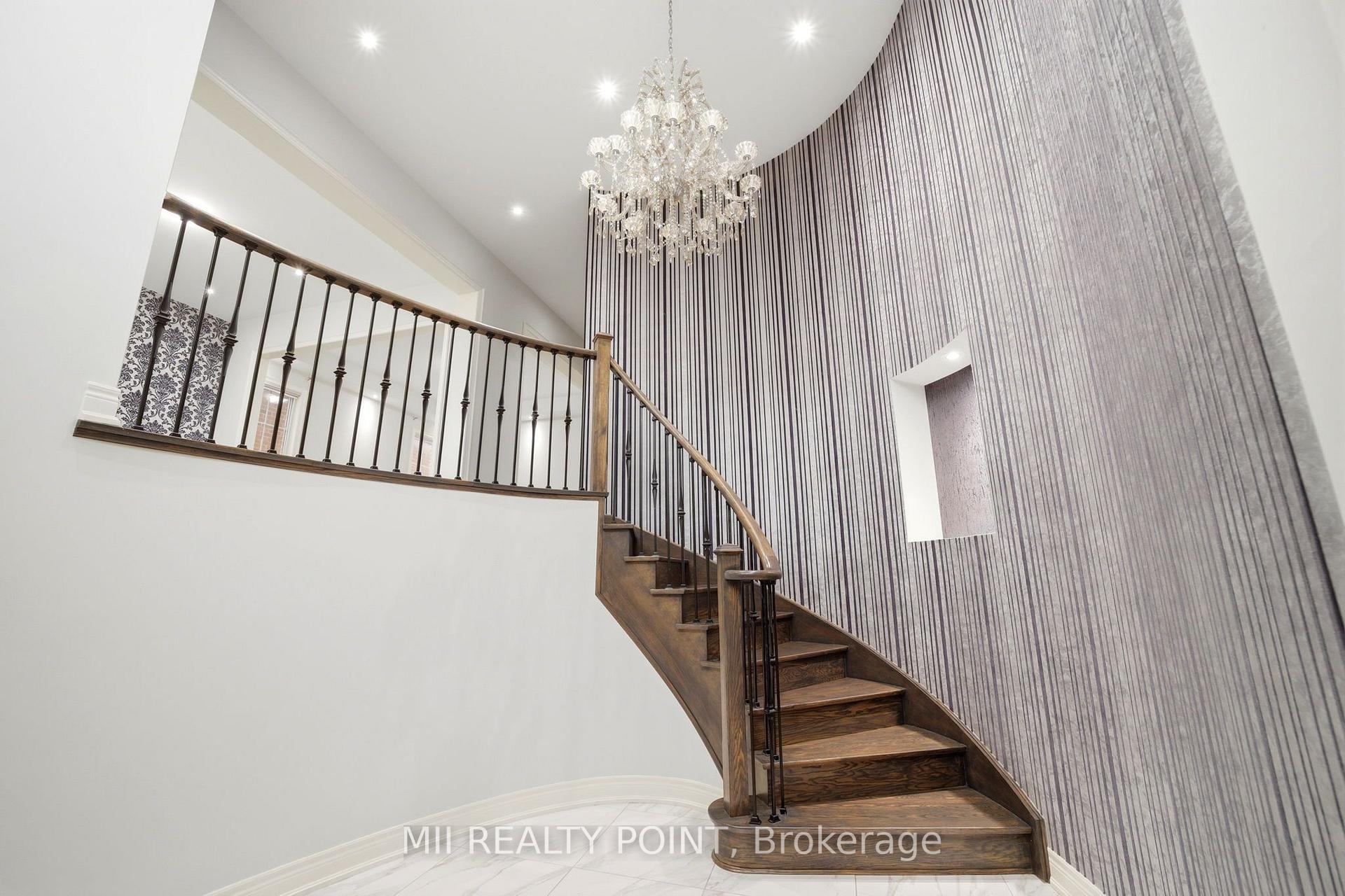 Photo 3 of 135 Abner Miles Drive, Vaughan, Patterson — HOMEH