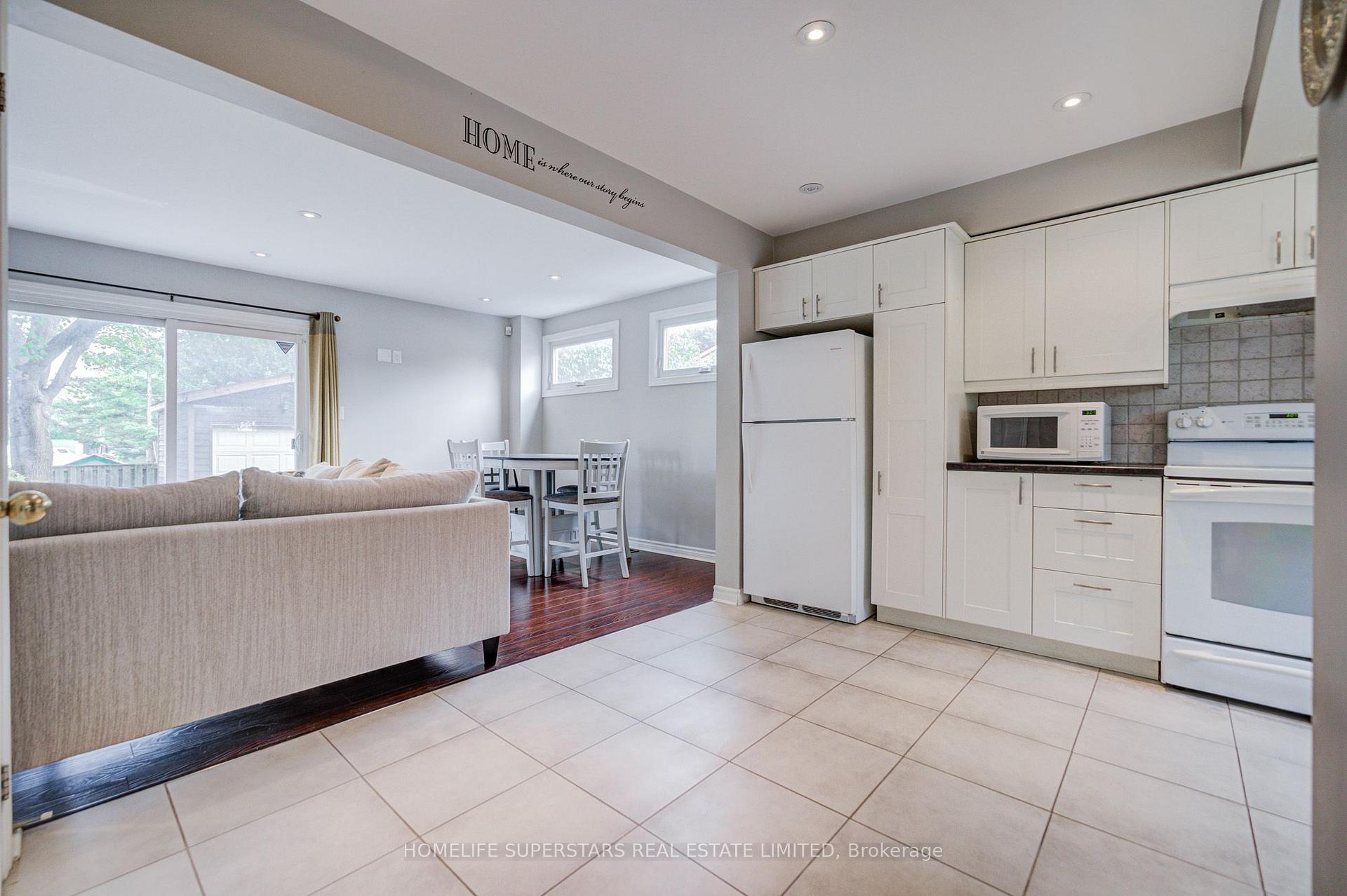 Photo 12 of 50 Hoskins Square, Brampton, Queen Street Corridor — HOMEH