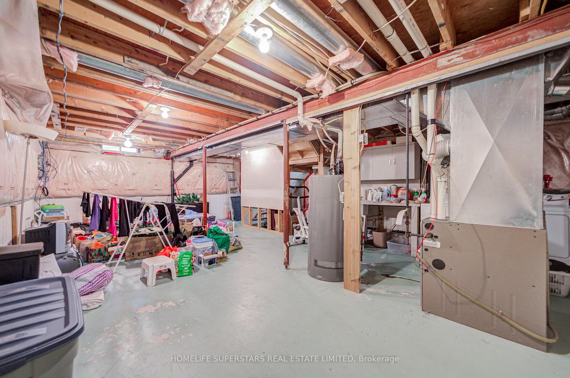 Photo 41 of 50 Hoskins Square, Brampton, Queen Street Corridor — HOMEH