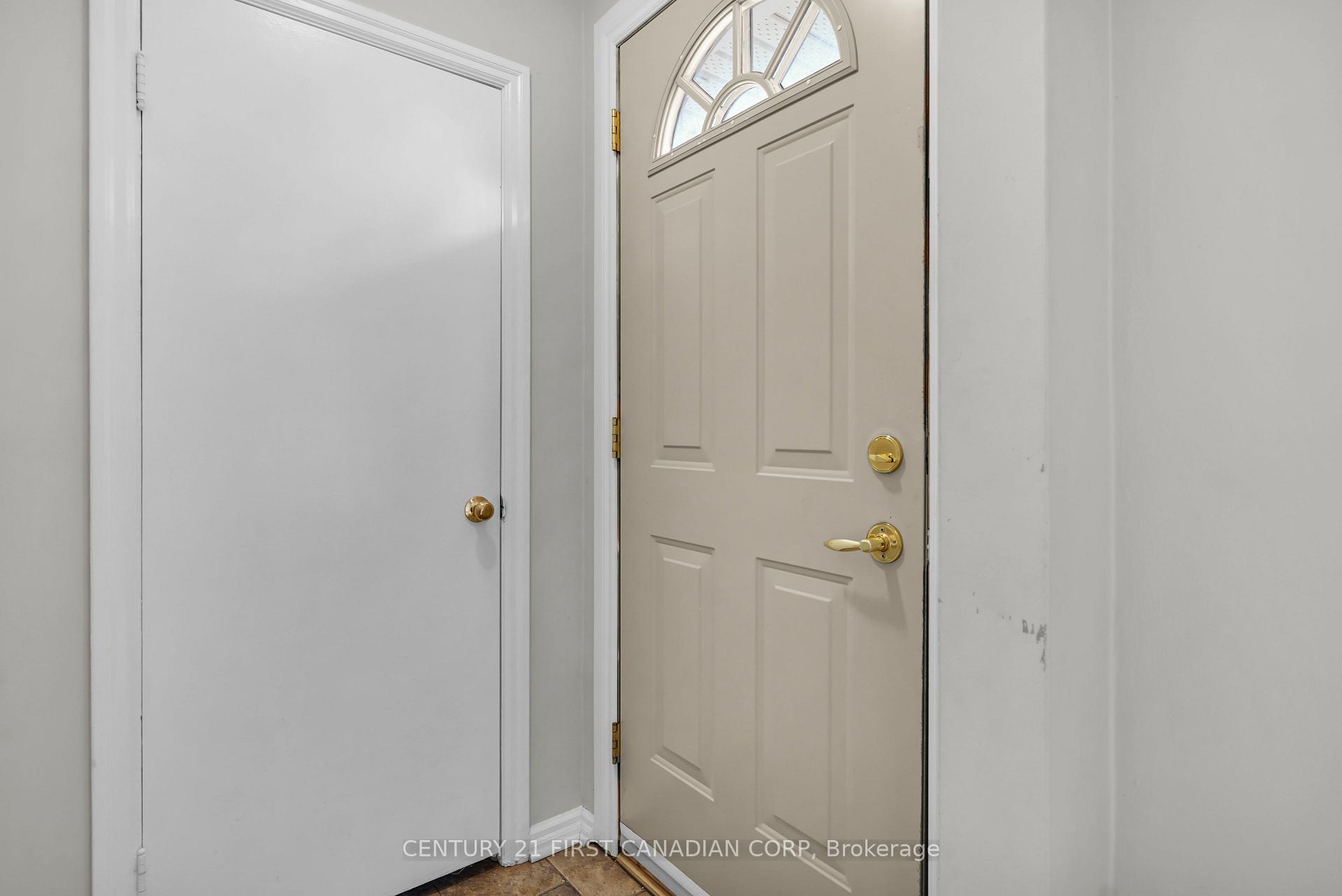 Photo 8 of Unit Upper Level, 638 Tennent Avenue, London, North G — HOMEH