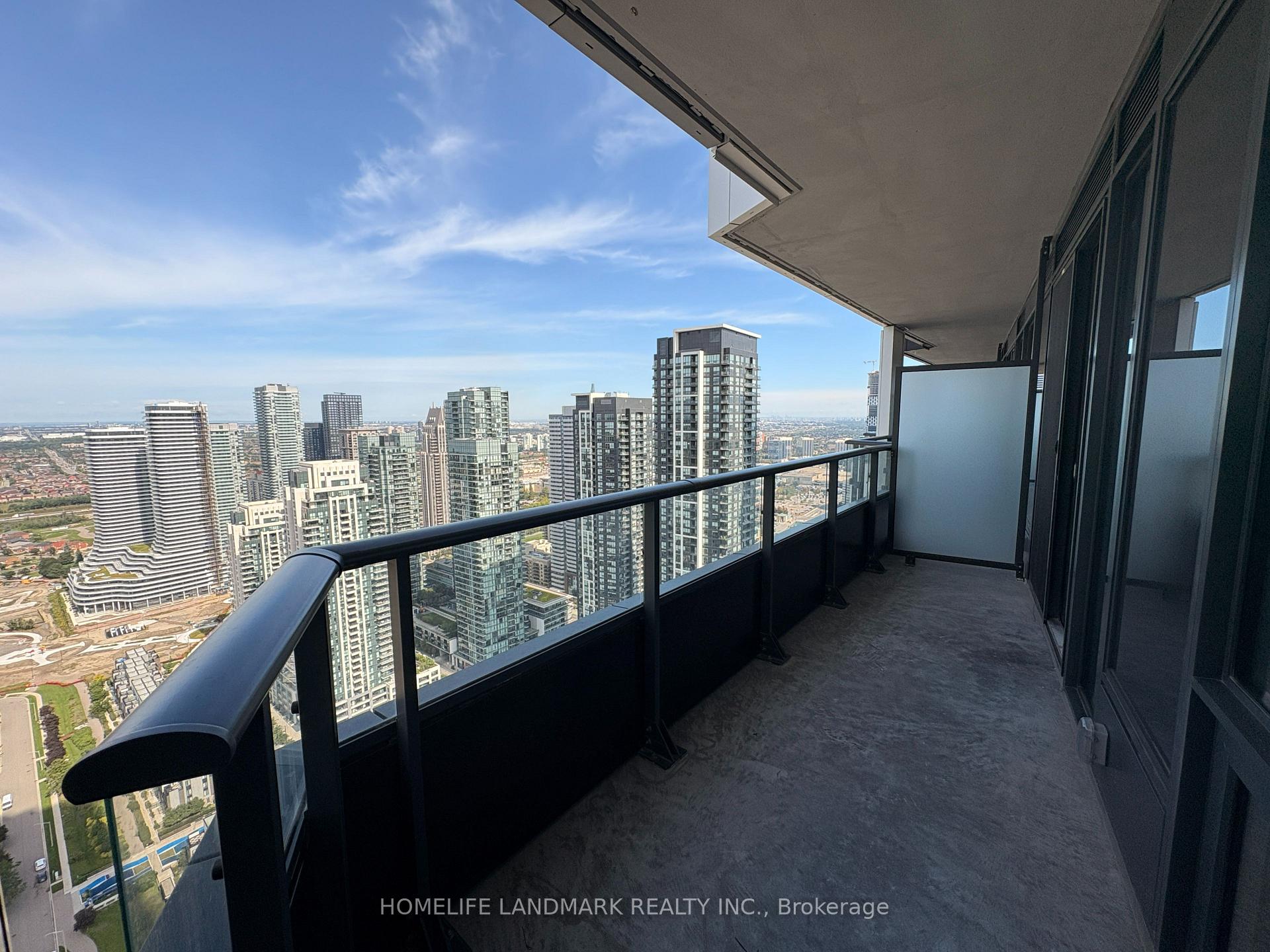 Photo 12 of Unit 4203, 448 Burnhamthorpe Road W, Mississauga, City Centre — HOMEH