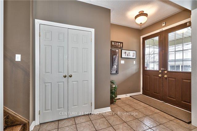 Photo 3 of 2257 Riverdale Place, Oakville, West Oak Trails — HOMEH