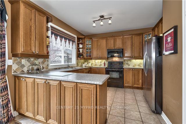 Photo 7 of 2257 Riverdale Place, Oakville, West Oak Trails — HOMEH