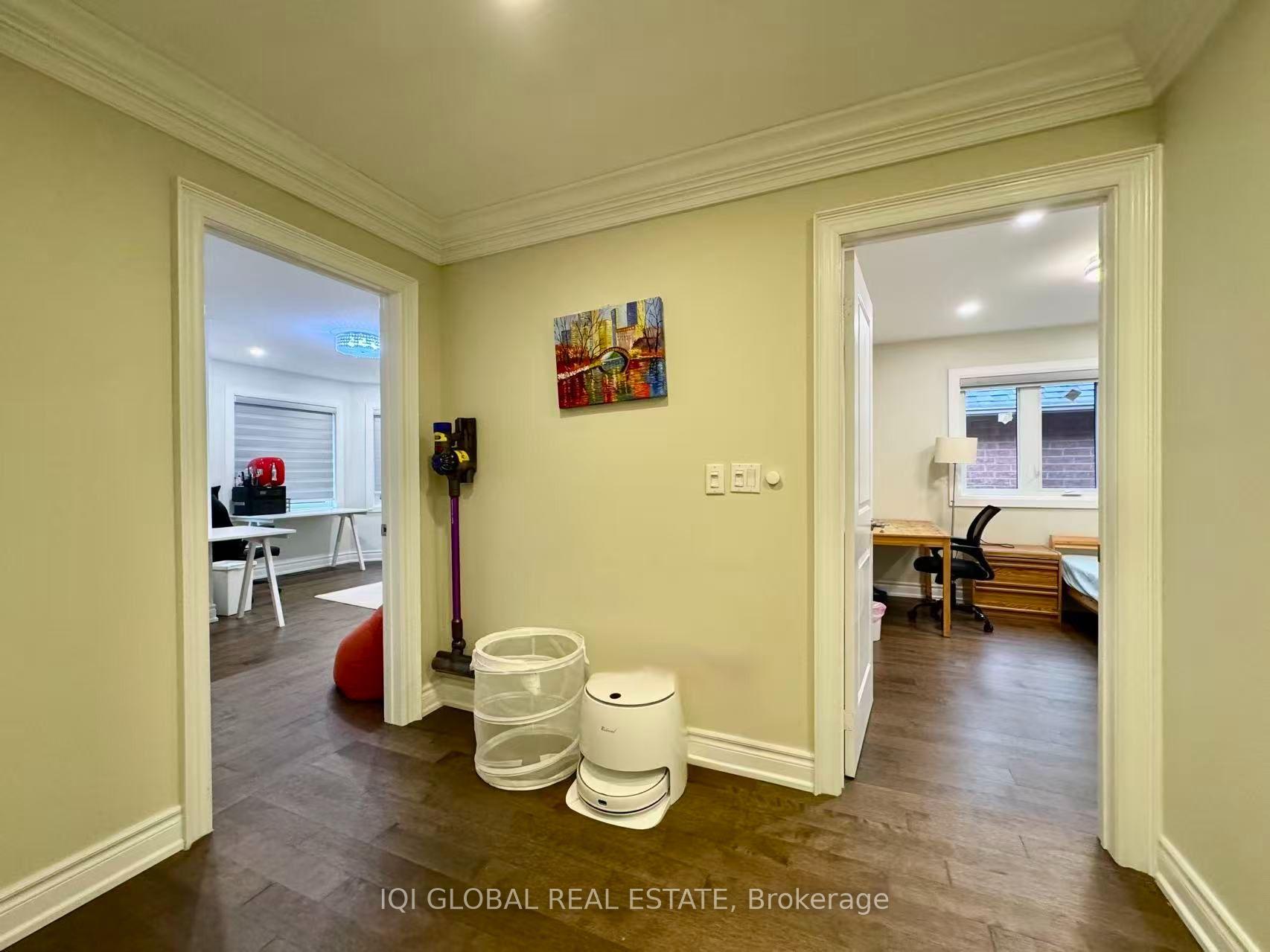 Photo 5 of Unit 2 Bedrooms, 101 Gable Avenue, Markham, Berczy — HOMEH