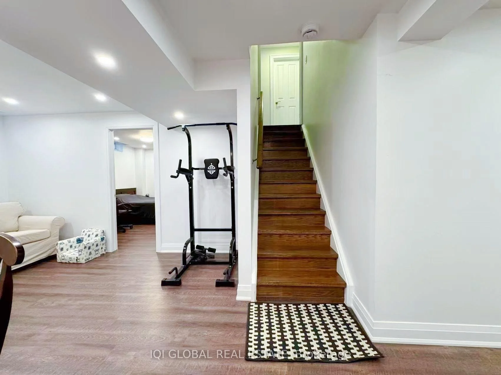 Photo 8 of Unit 2 Bedrooms, 101 Gable Avenue, Markham, Berczy — HOMEH