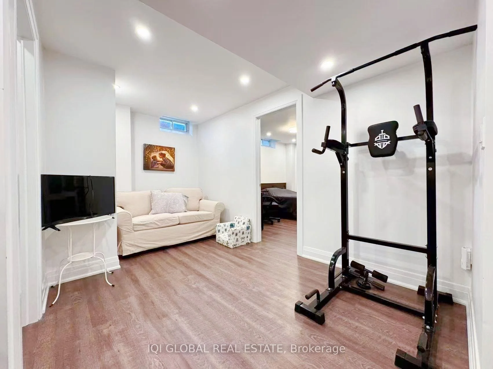 Photo 9 of Unit 2 Bedrooms, 101 Gable Avenue, Markham, Berczy — HOMEH