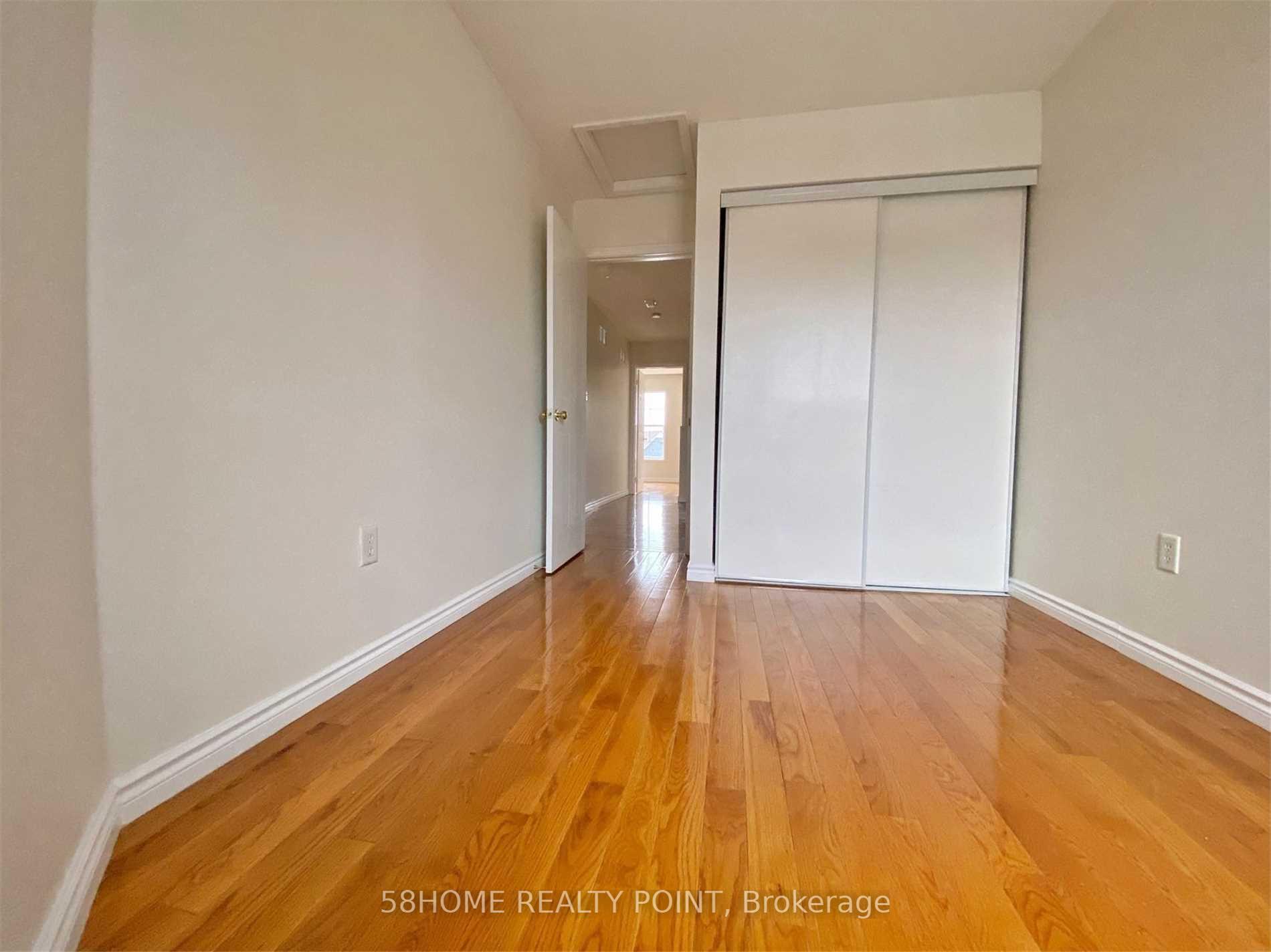 Photo 12 of Unit Upper, 17 Exchequer Place, Scarborough, Agincourt North — HOMEH