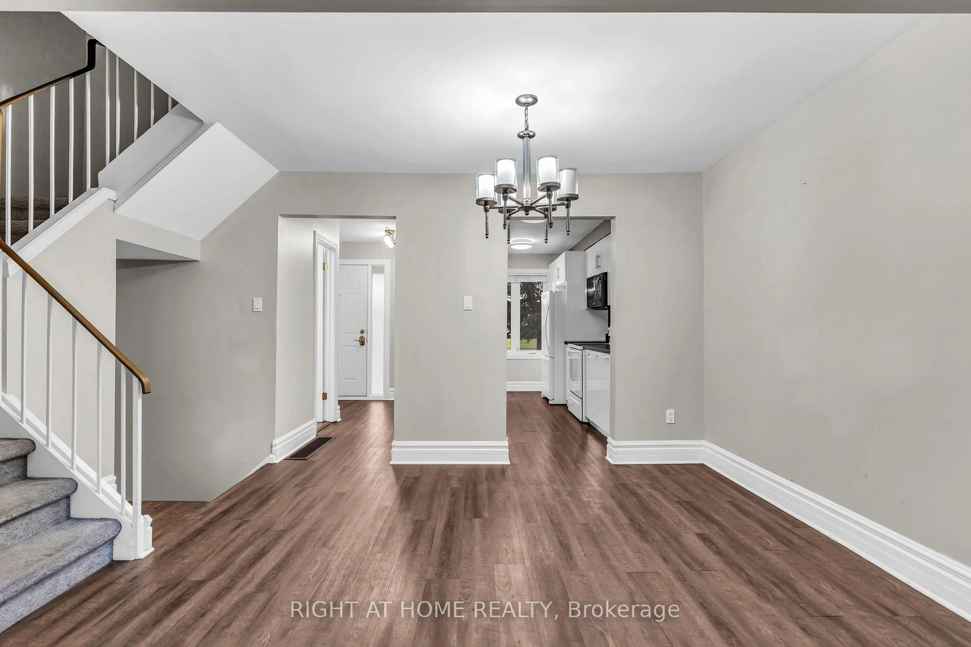 Photo 4 of Unit 136, 500 Osgoode Drive, London, South Y — HOMEH