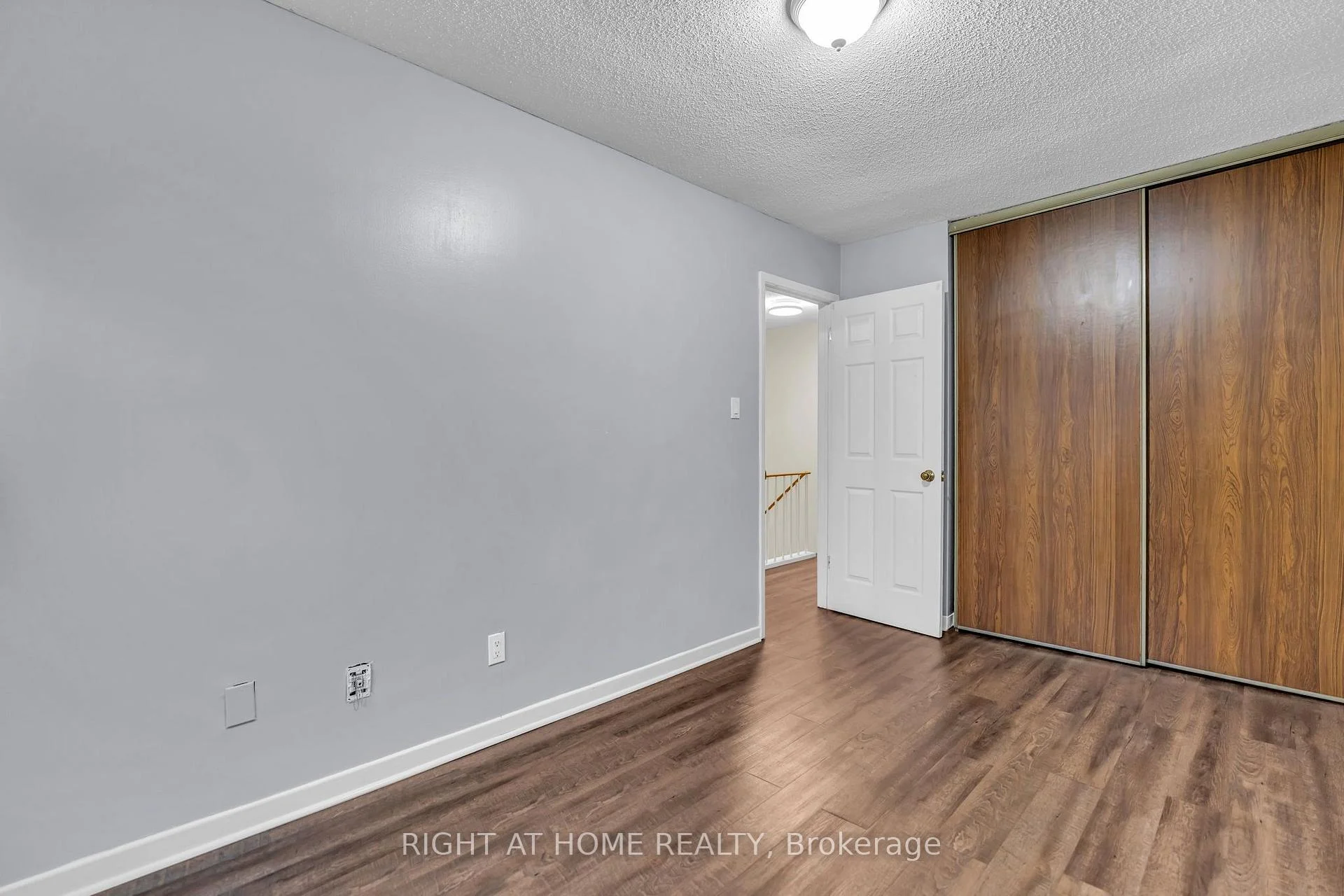 Photo 10 of Unit 136, 500 Osgoode Drive, London, South Y — HOMEH