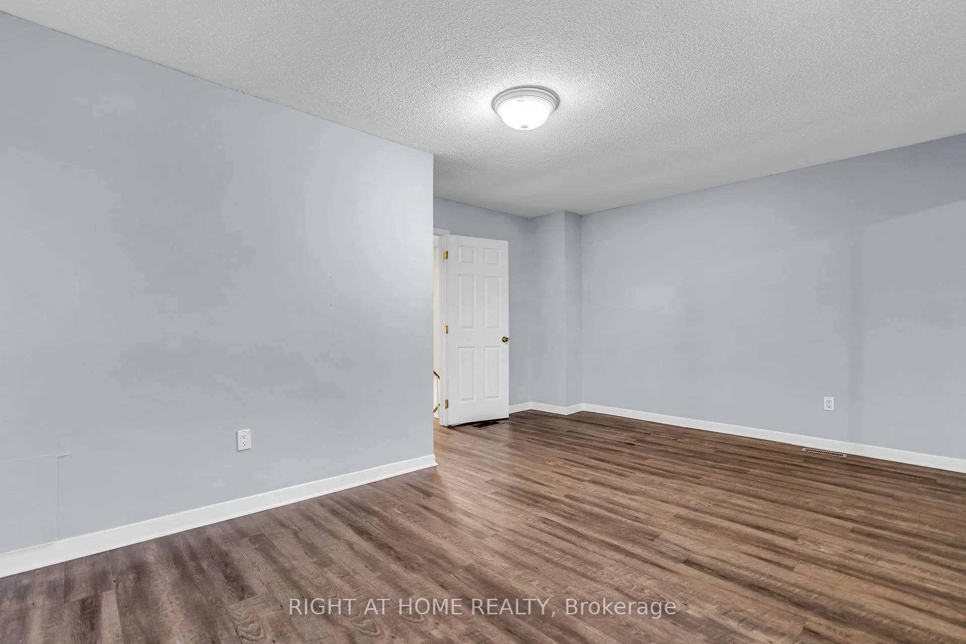 Photo 14 of Unit 136, 500 Osgoode Drive, London, South Y — HOMEH