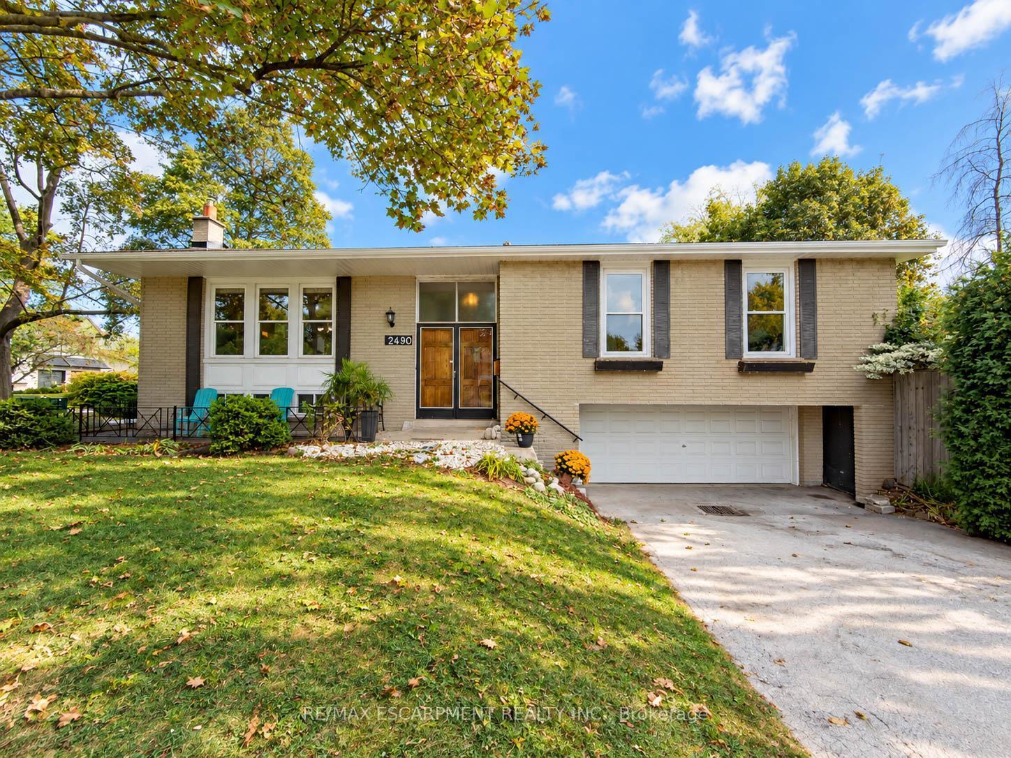 Photo of 2490 Yarmouth Crescent