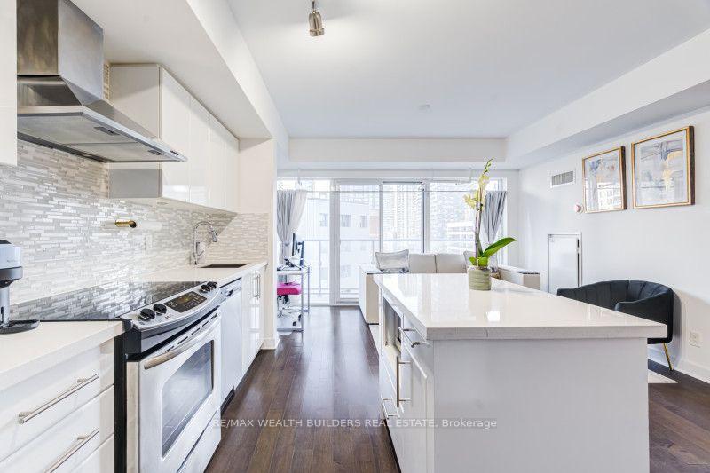 Photo 4 of Unit 1707, 58 Orchard View Boulevard, Toronto, Yonge-Eglinton — HOMEH