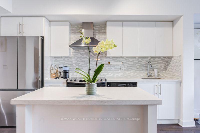 Photo 8 of Unit 1707, 58 Orchard View Boulevard, Toronto, Yonge-Eglinton — HOMEH