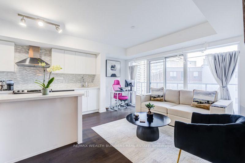 Photo 12 of Unit 1707, 58 Orchard View Boulevard, Toronto, Yonge-Eglinton — HOMEH
