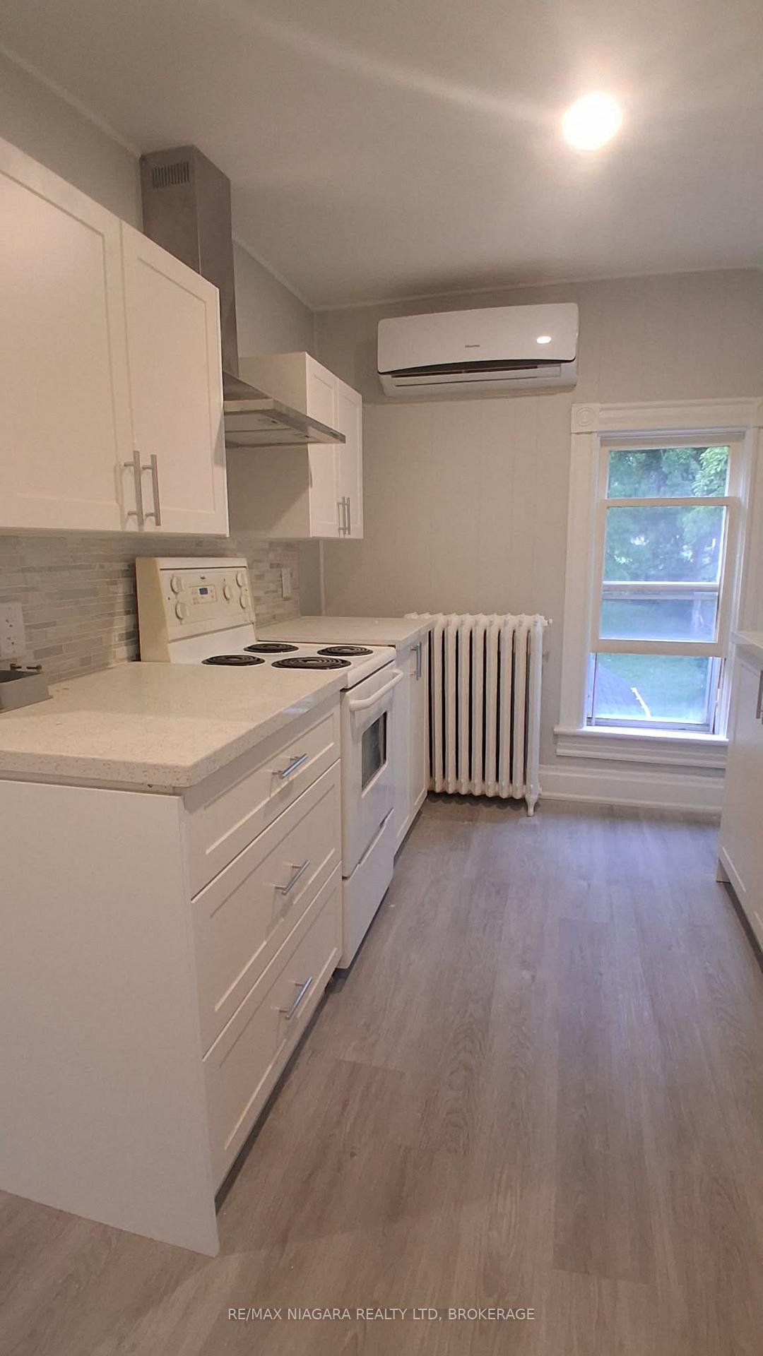 Photo 6 of Unit 2nd Floor, 6083 Barker Street, Niagara Falls, Dorchester — HOMEH
