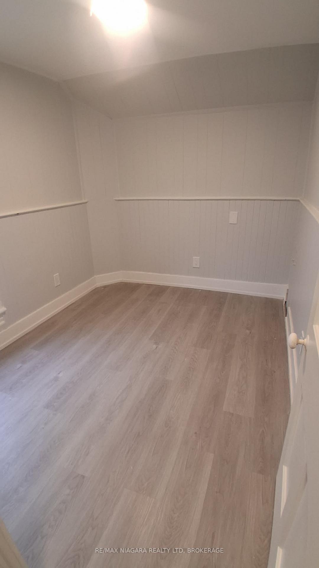 Photo 10 of Unit 2nd Floor, 6083 Barker Street, Niagara Falls, Dorchester — HOMEH