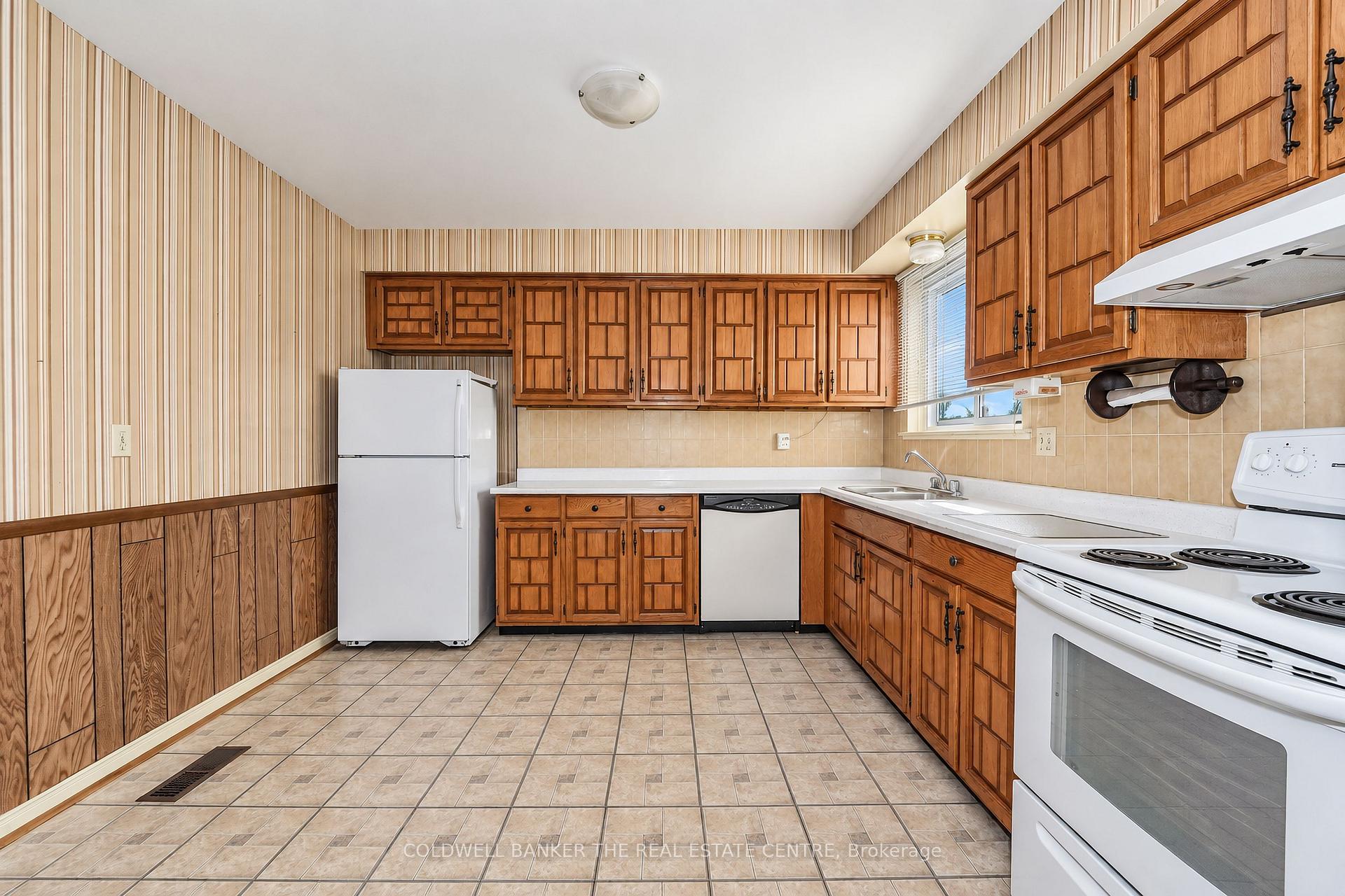 Photo 38 of 111 Briarscross Boulevard, Scarborough, Agincourt North — HOMEH
