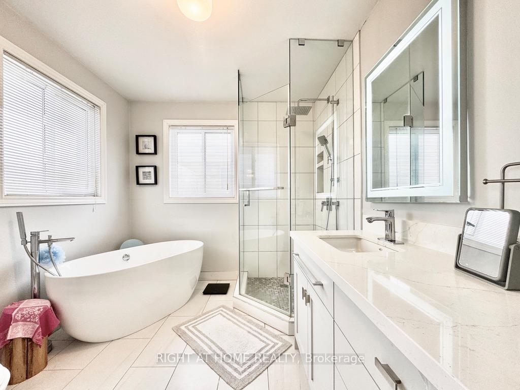 Photo 13 of 16 Grants Way, Barrie, Ardagh — HOMEH
