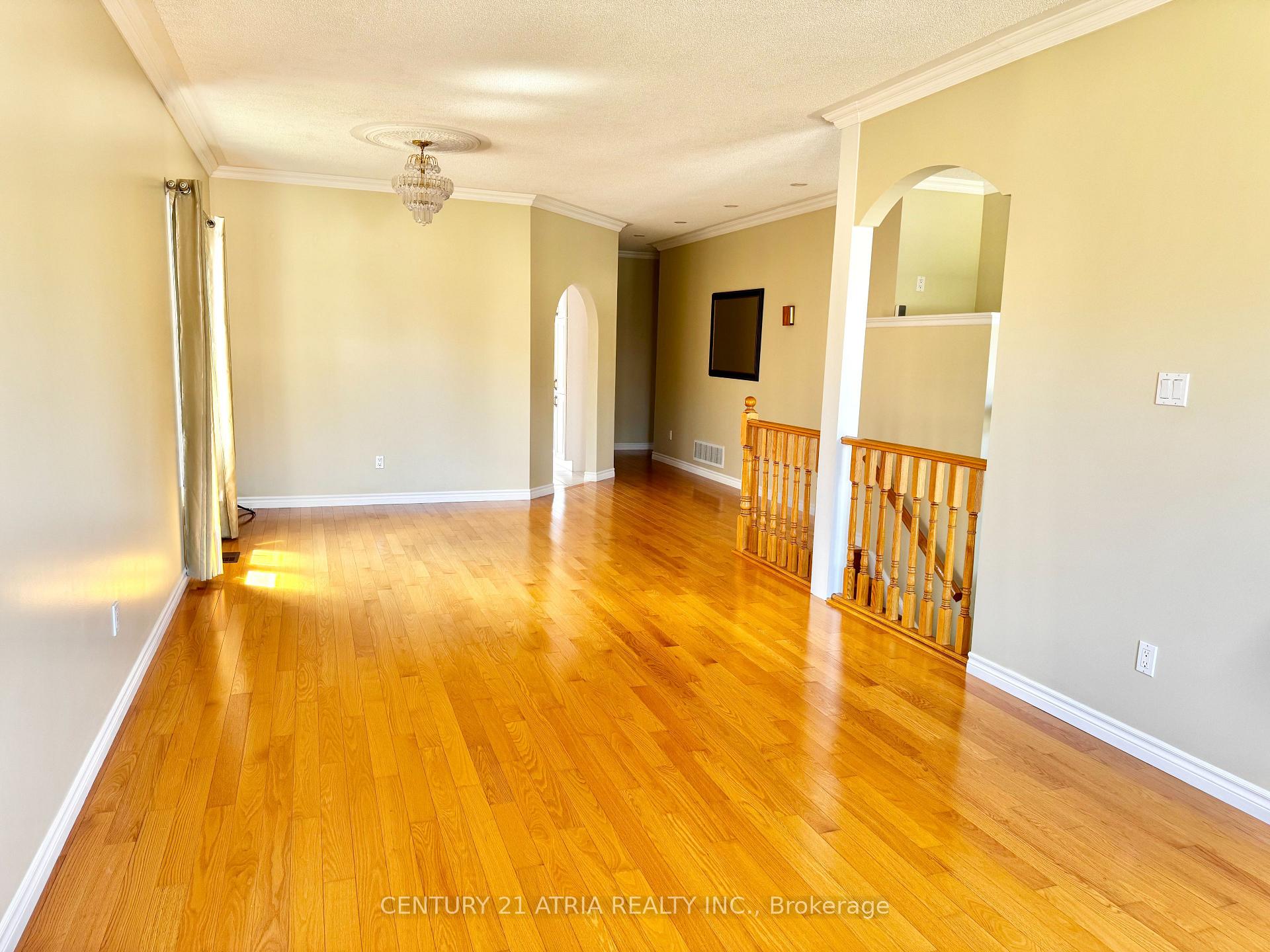 Photo 3 of 1688 Keppler Crescent, Peterborough, Monaghan Ward 2 — HOMEH