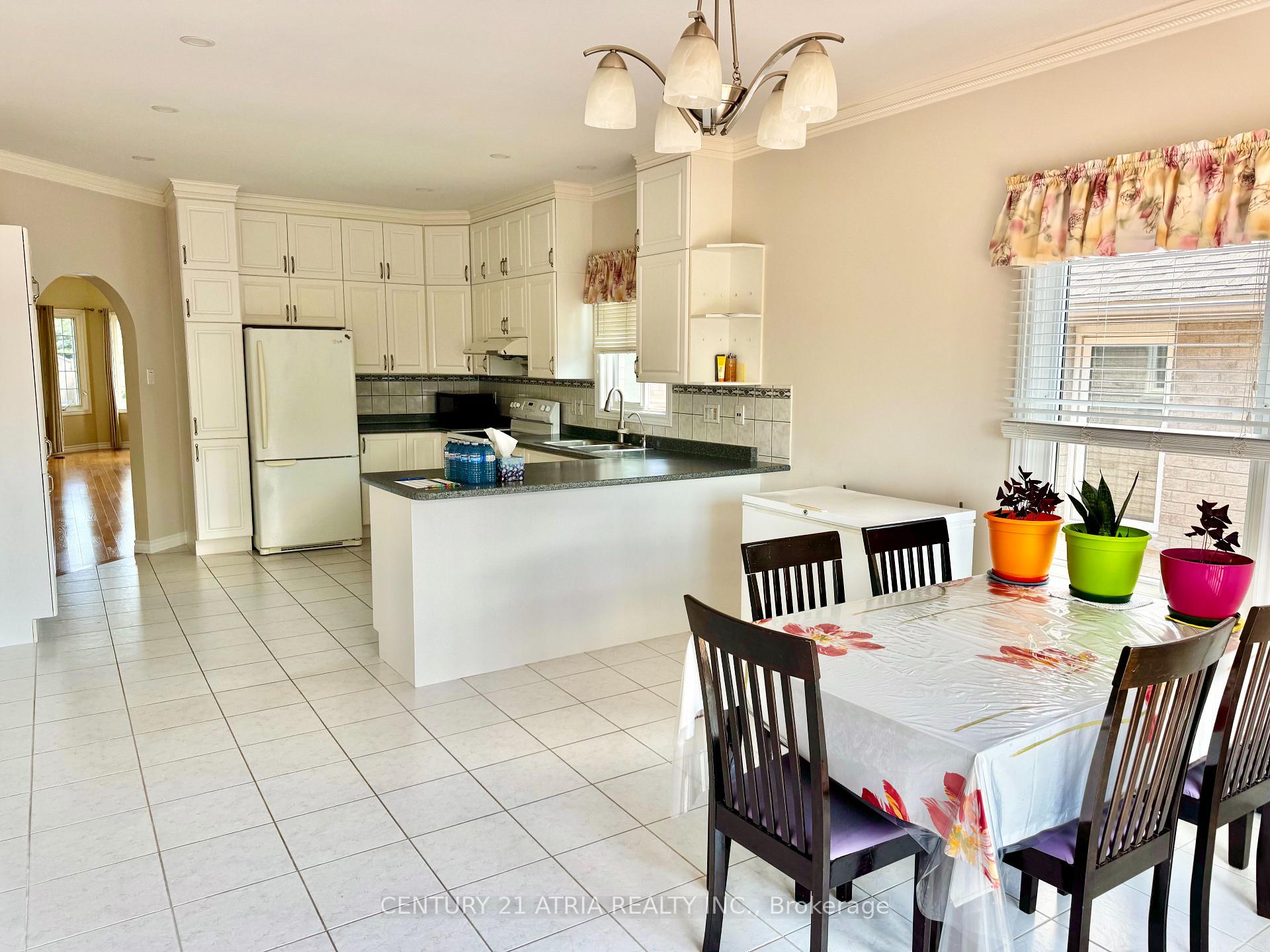 Photo 6 of 1688 Keppler Crescent, Peterborough, Monaghan Ward 2 — HOMEH