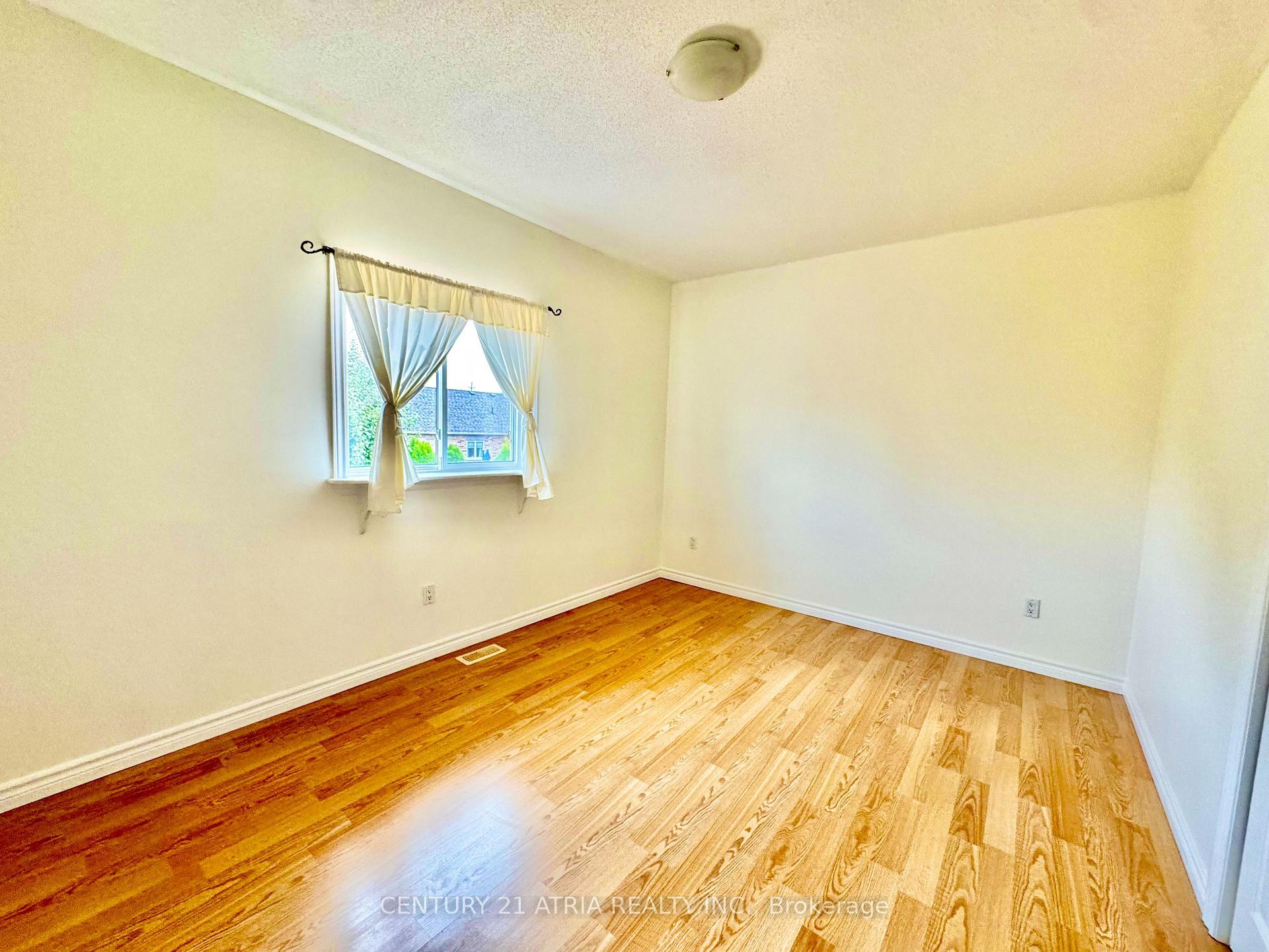 Photo 7 of 1688 Keppler Crescent, Peterborough, Monaghan Ward 2 — HOMEH