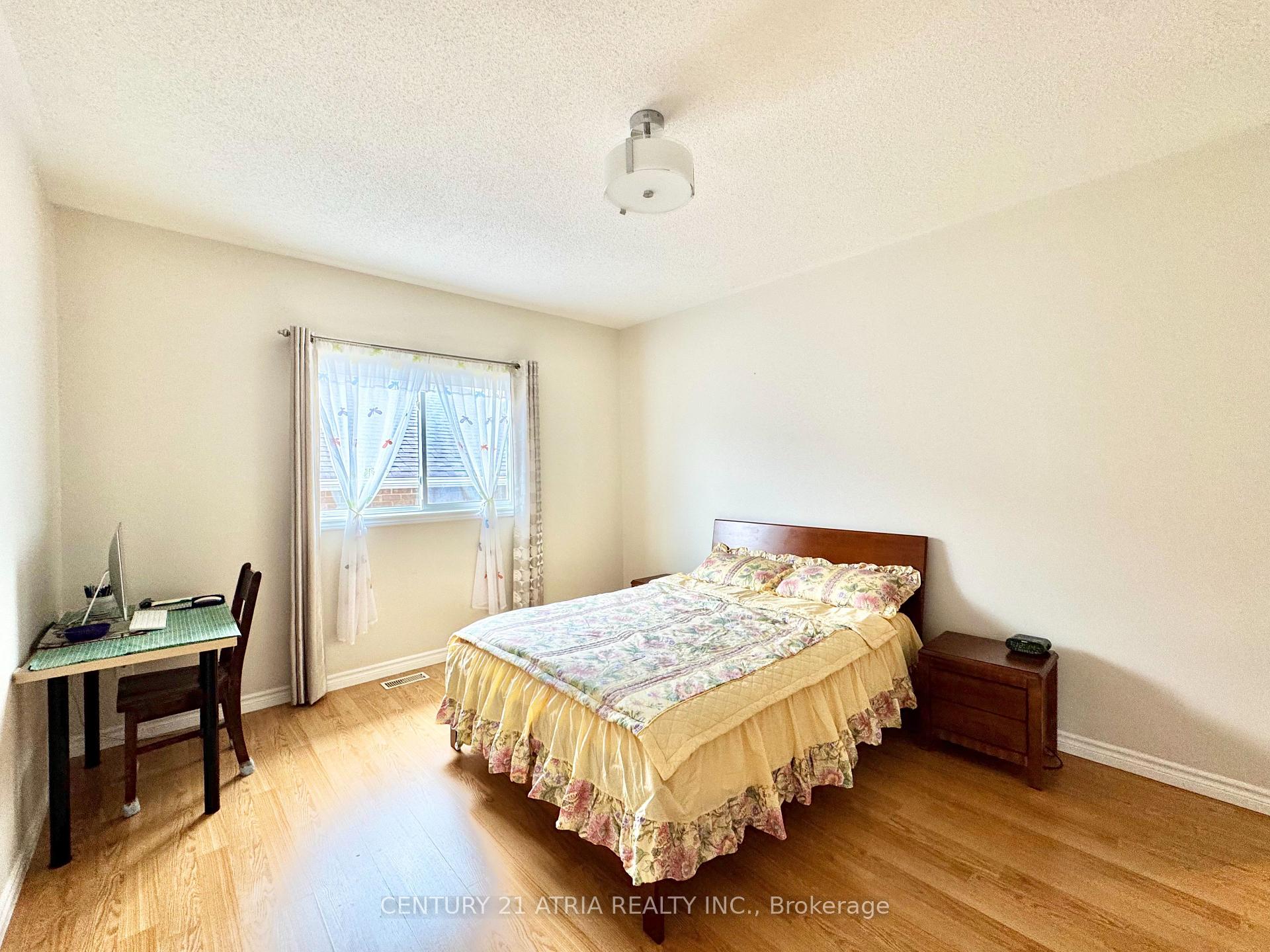 Photo 10 of 1688 Keppler Crescent, Peterborough, Monaghan Ward 2 — HOMEH