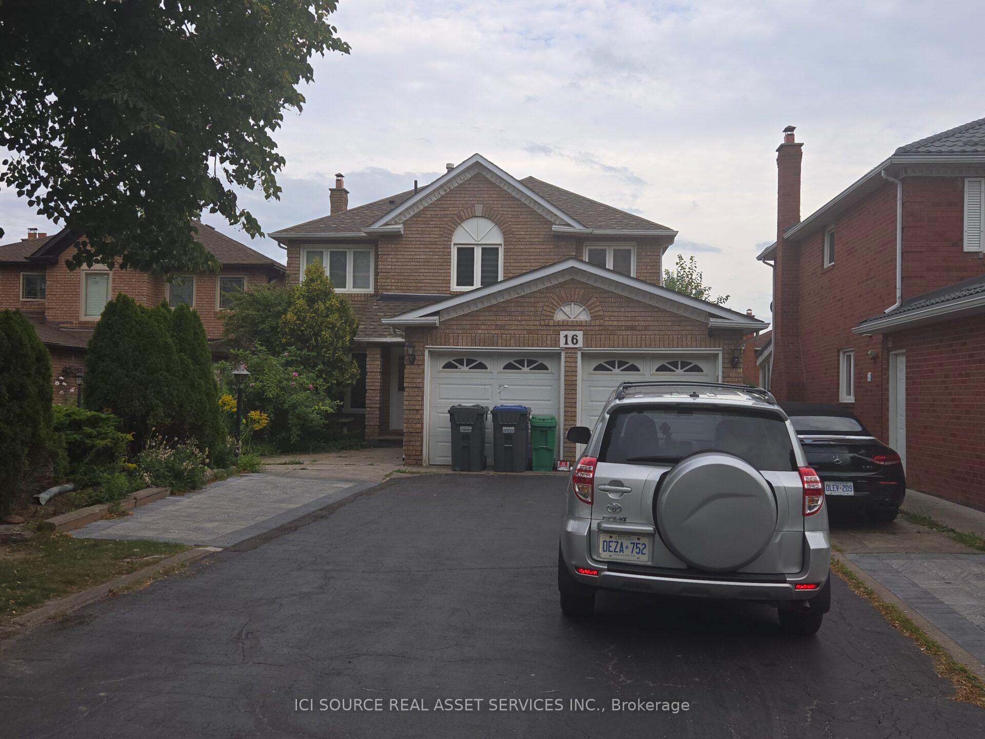 Front of Unit Main Fl, 16 Brownridge Court