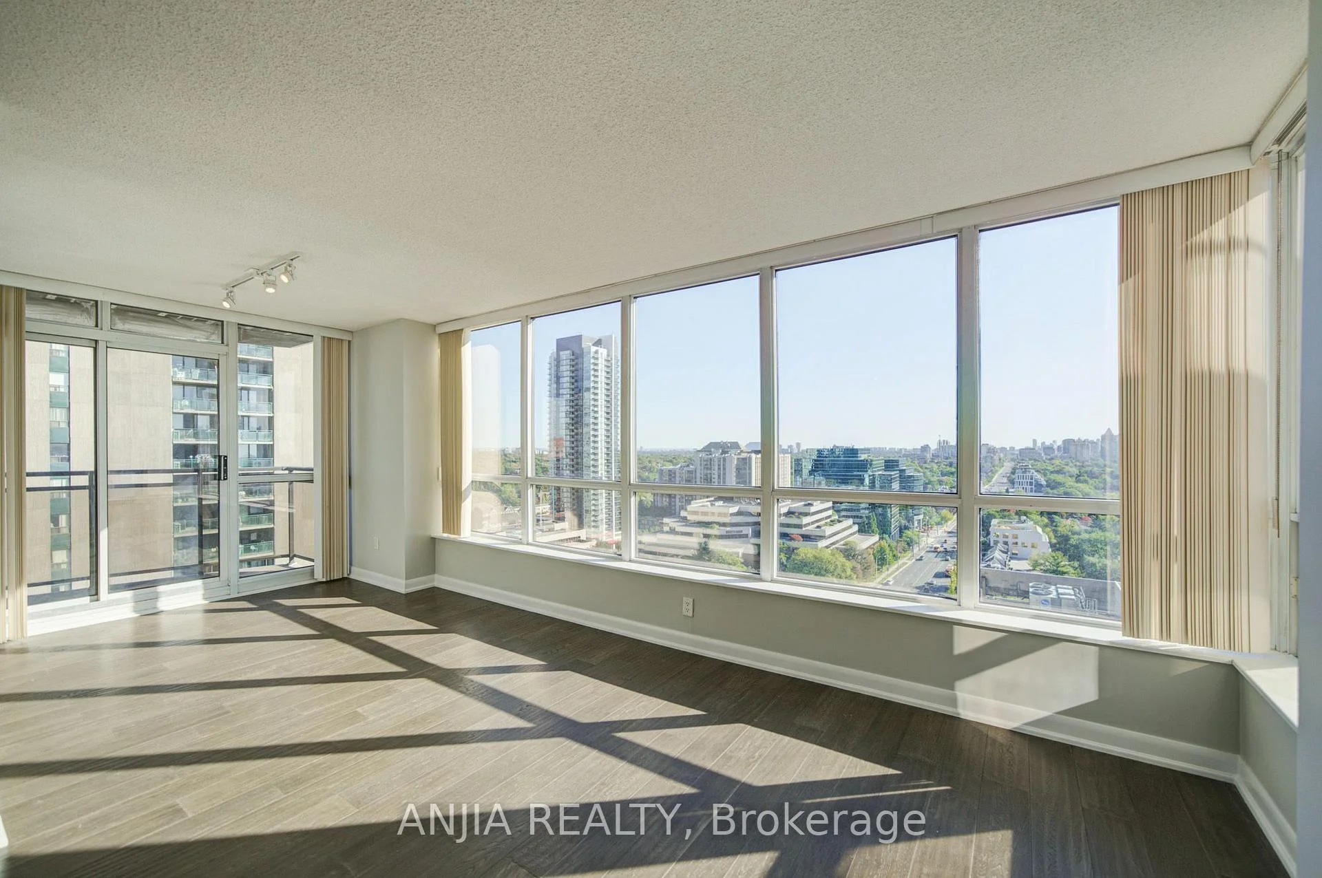 Photo 1 of 33 Sheppard Avenue E, North York, Willowdale East — HOMEH