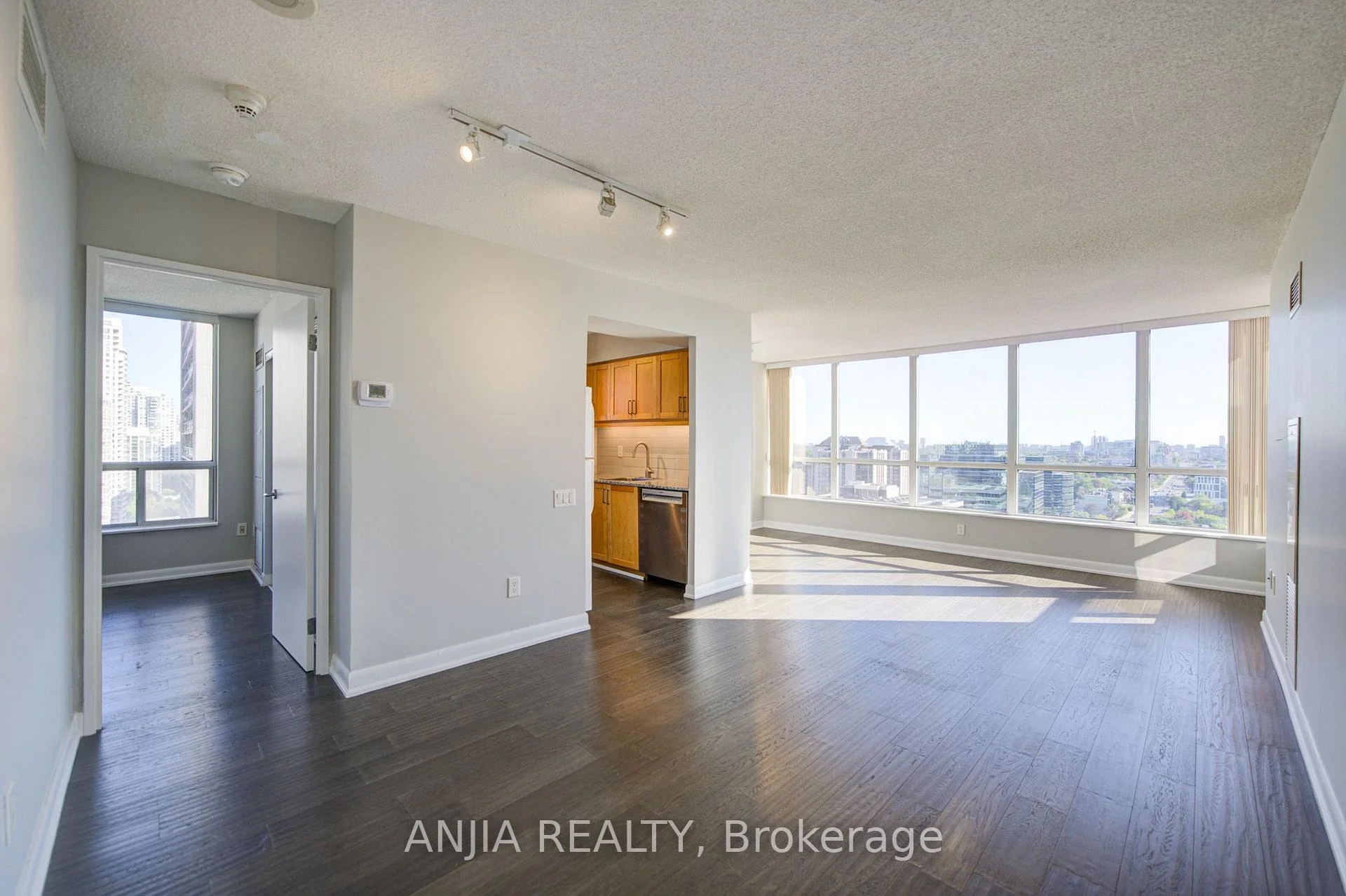 Photo 7 of 33 Sheppard Avenue E, North York, Willowdale East — HOMEH