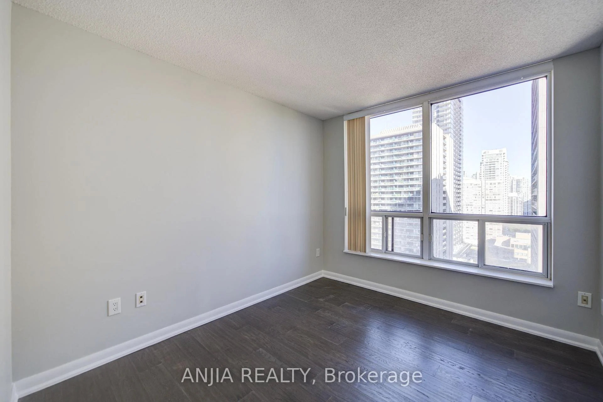 Photo 33 of 33 Sheppard Avenue E, North York, Willowdale East — HOMEH