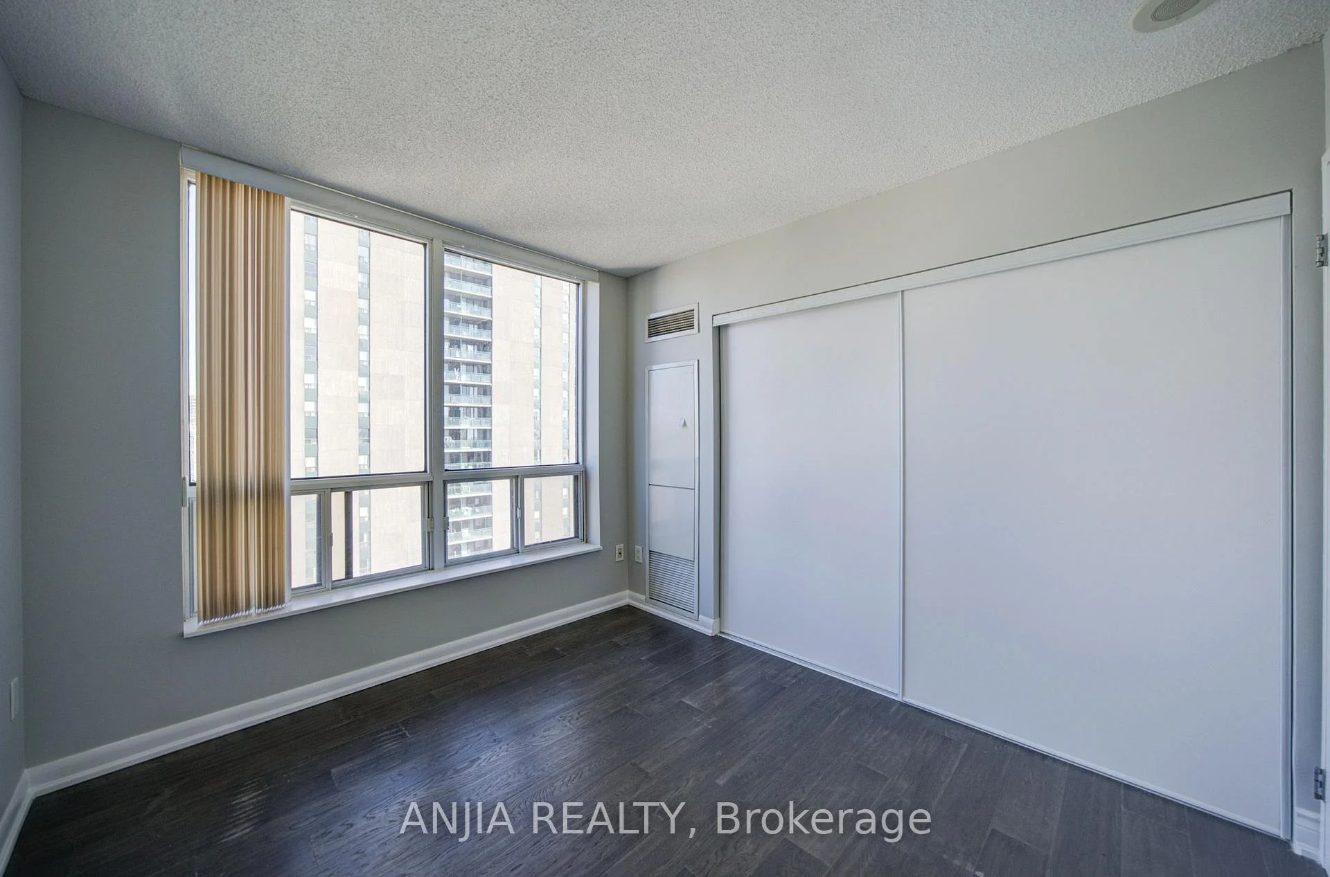 Photo 34 of 33 Sheppard Avenue E, North York, Willowdale East — HOMEH