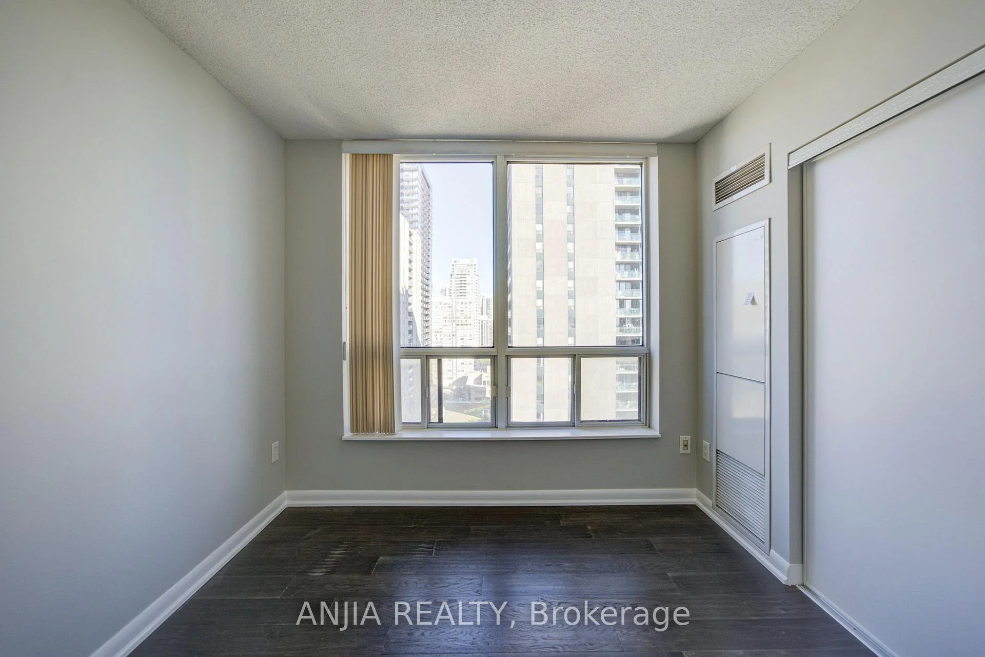 Photo 35 of 33 Sheppard Avenue E, North York, Willowdale East — HOMEH