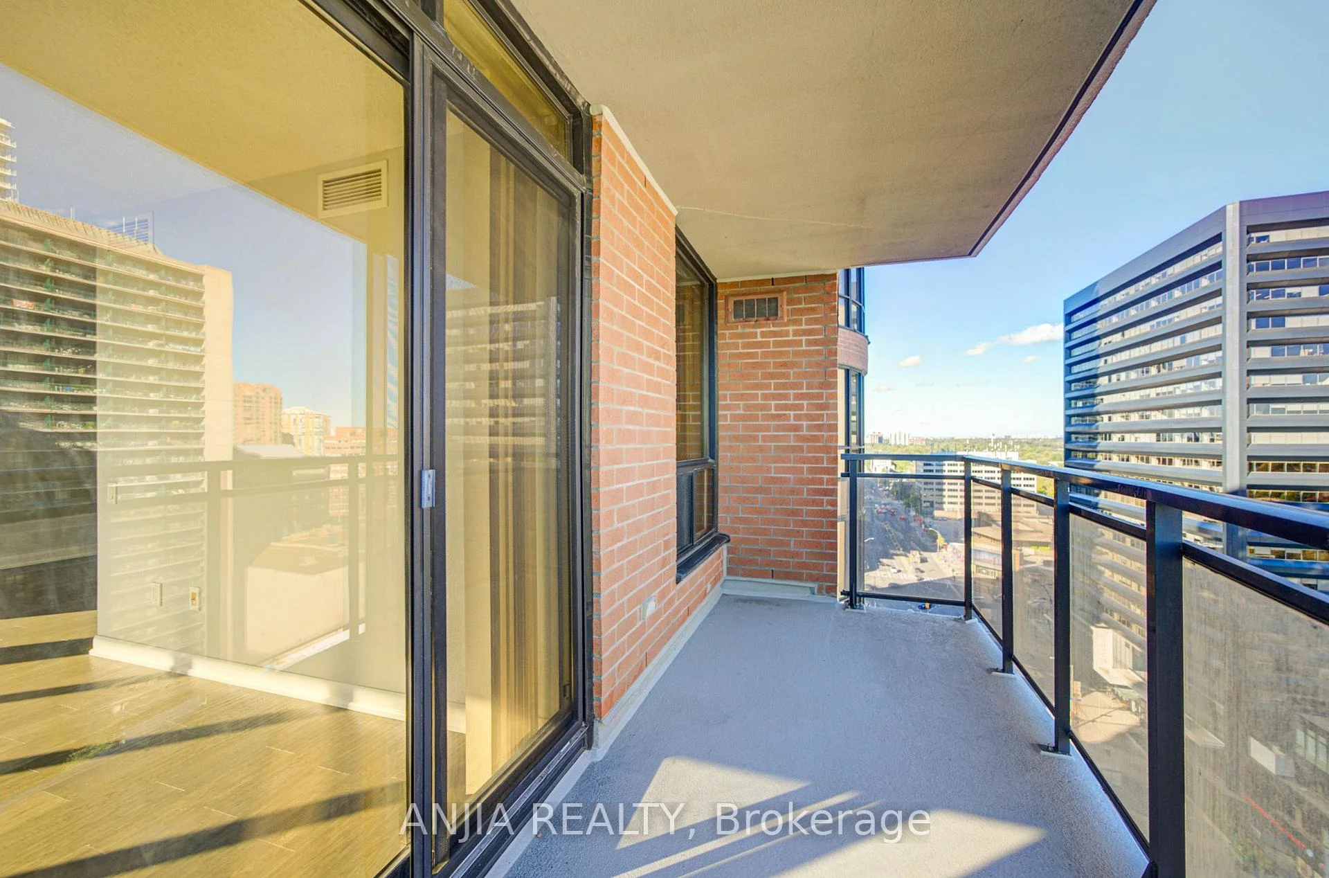 Photo 39 of 33 Sheppard Avenue E, North York, Willowdale East — HOMEH