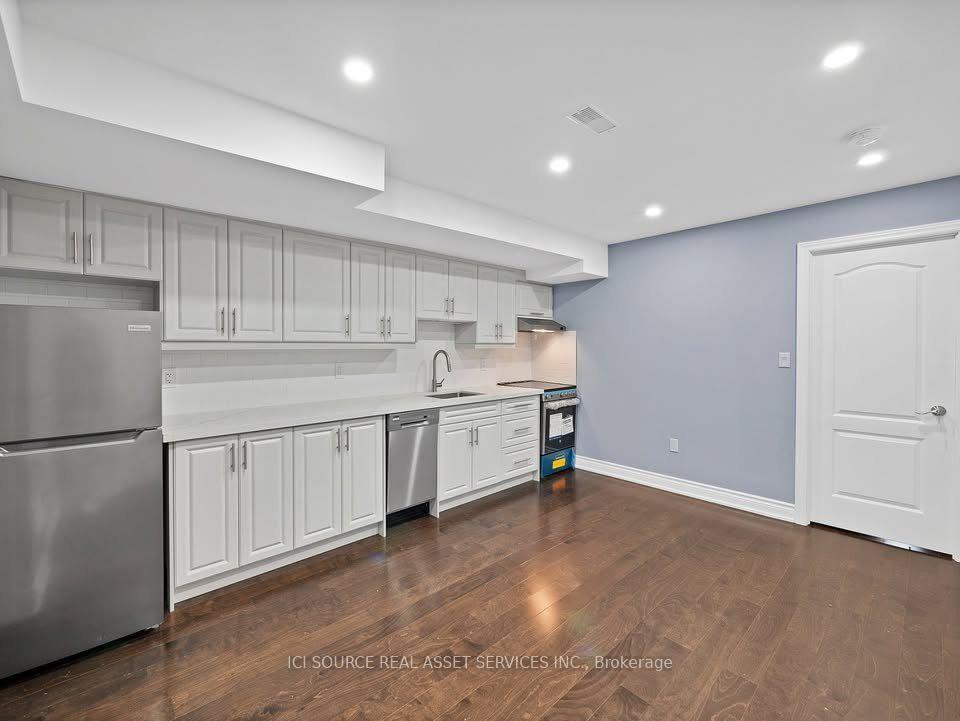 Photo 5 of Unit Unit #B, 84 Magill Street, Hamilton, Strathcona — HOMEH