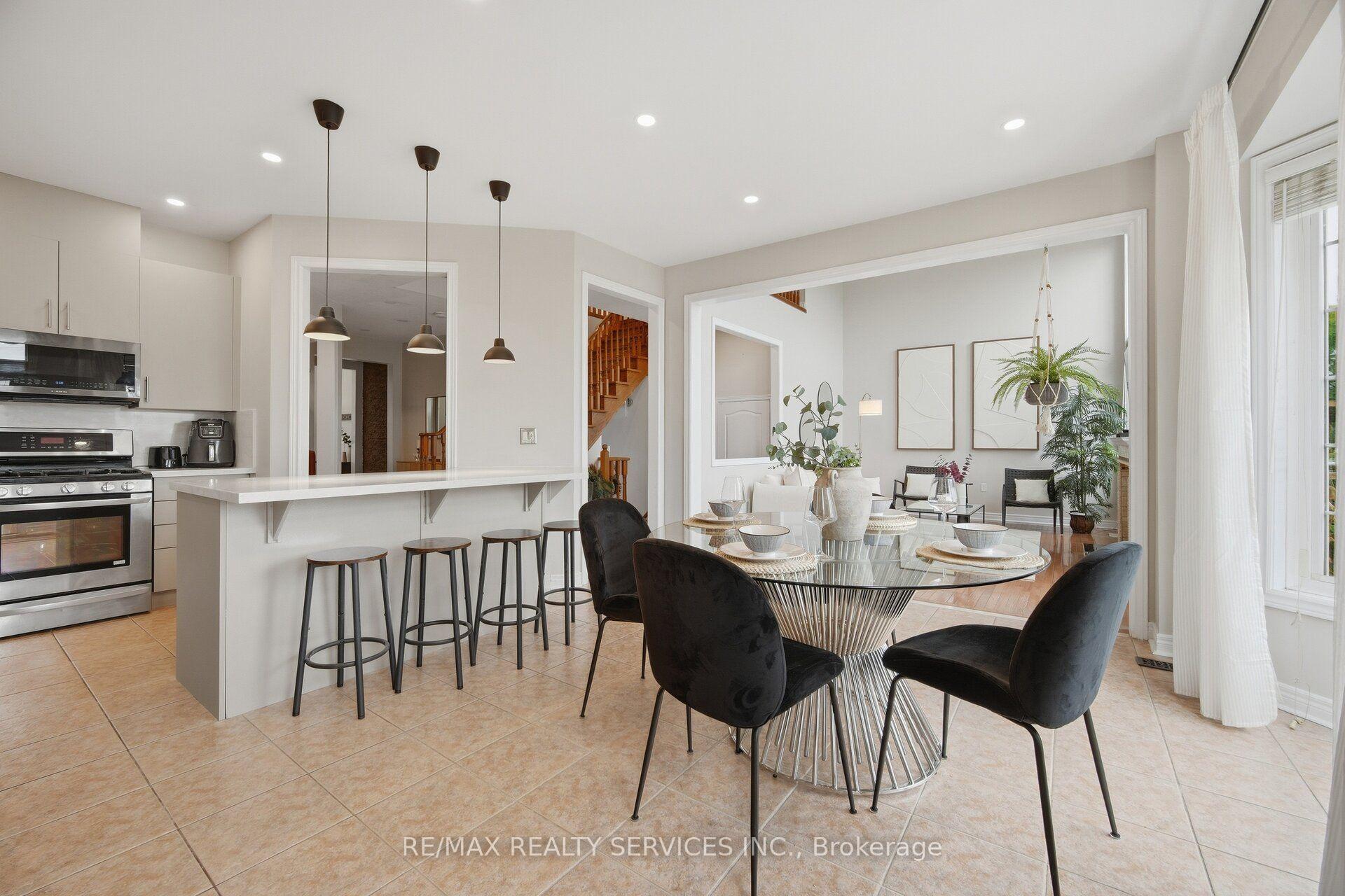 Photo 16 of 100 Southlake Boulevard, Brampton, Madoc — HOMEH