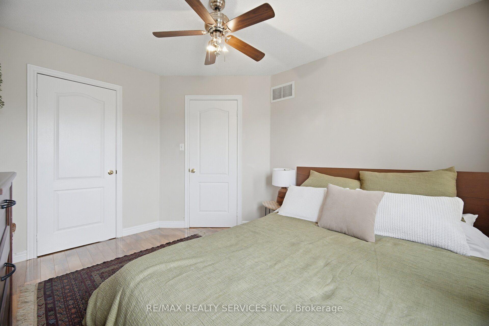 Photo 33 of 100 Southlake Boulevard, Brampton, Madoc — HOMEH