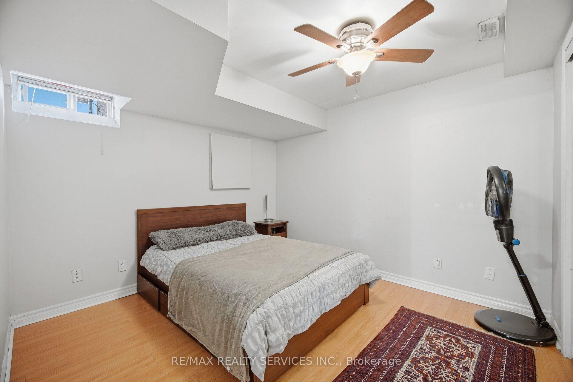 Photo 40 of 100 Southlake Boulevard, Brampton, Madoc — HOMEH