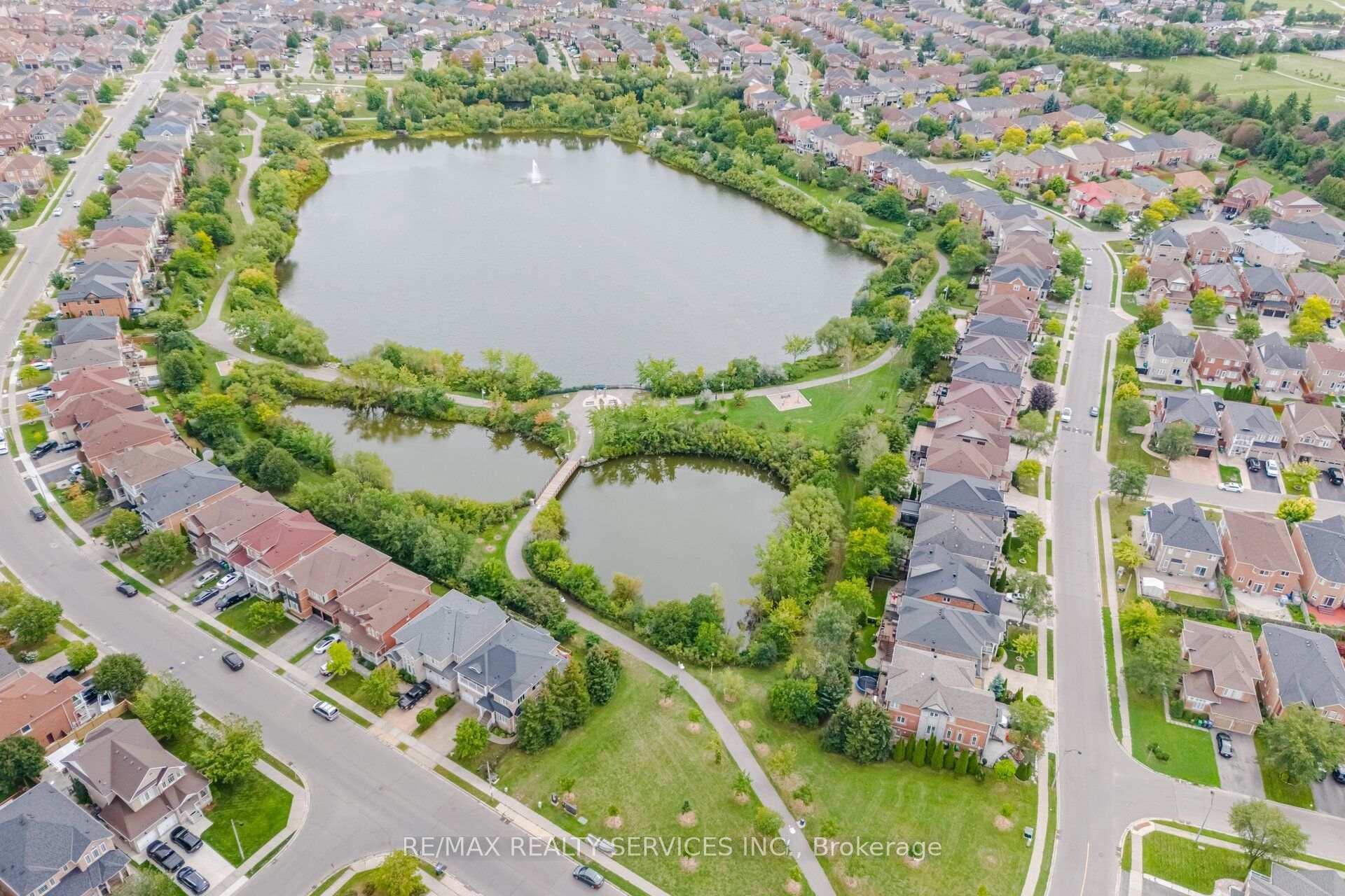 Photo 50 of 100 Southlake Boulevard, Brampton, Madoc — HOMEH