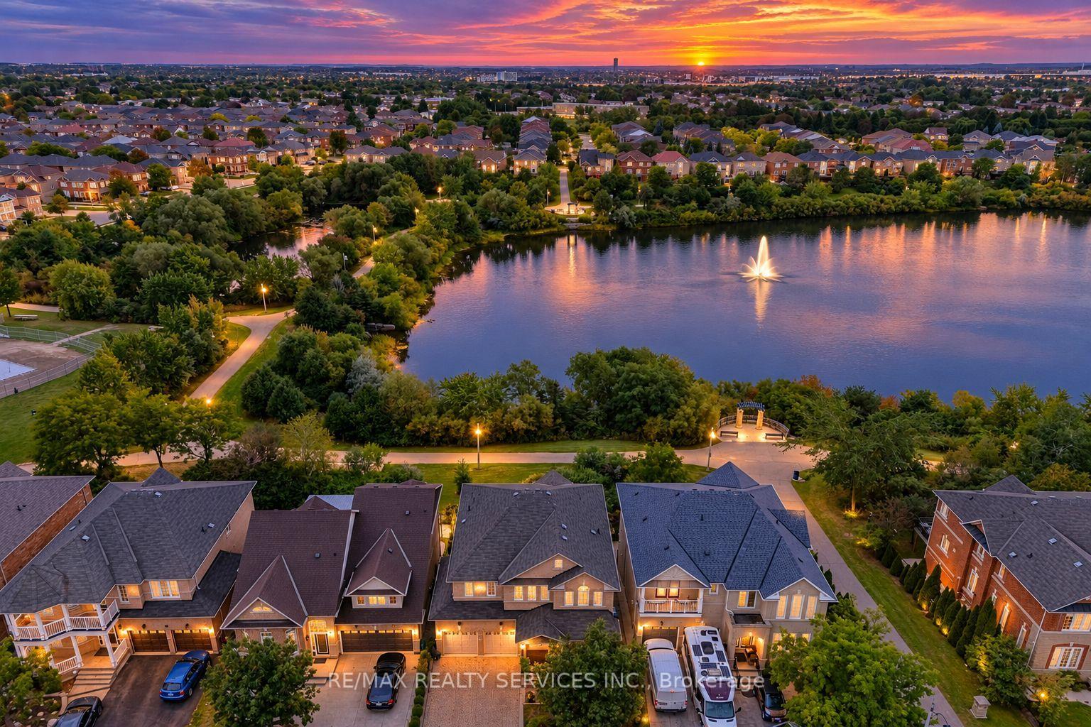 Photo 2 of 100 Southlake Boulevard, Brampton, Madoc — HOMEH