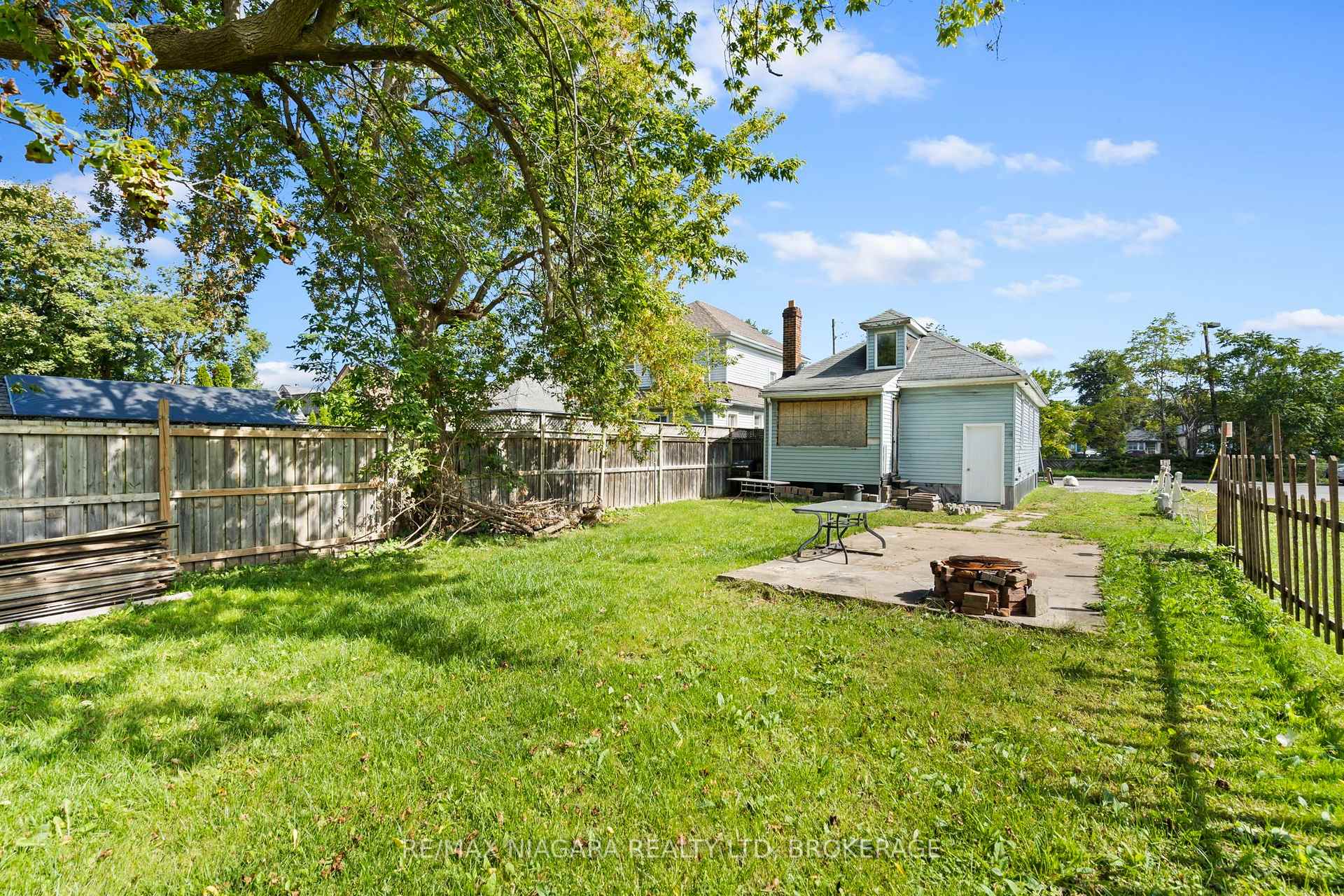 Photo 11 of Unit (main level), 9 Prince Street, St. Catharines, E. Chester — HOMEH