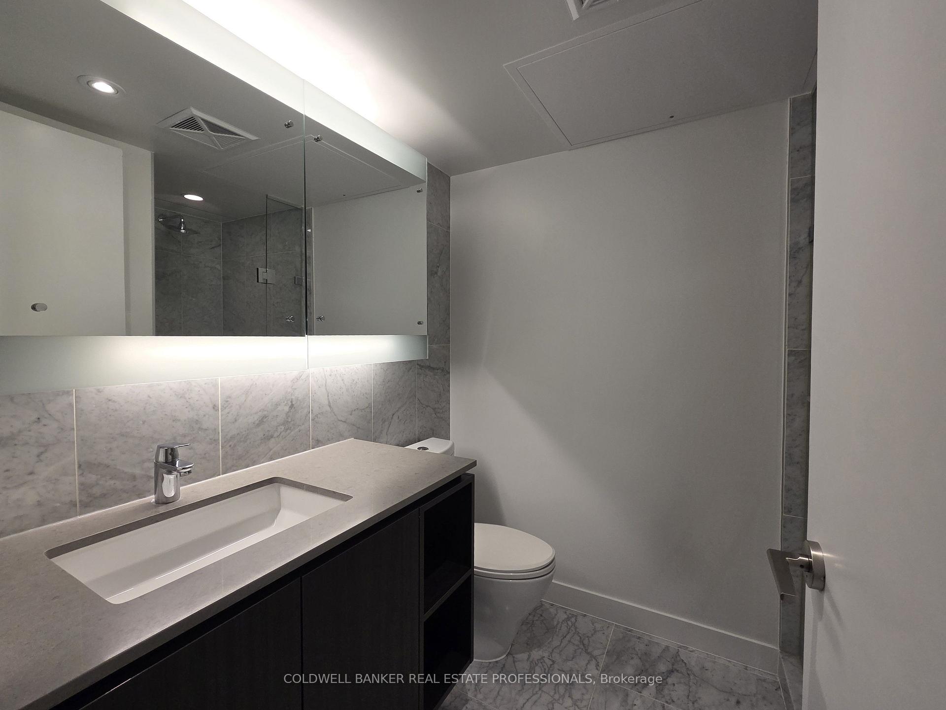 Photo 9 of Unit Th06, 113 Mcmahon Drive, North York, Bayview Village — HOMEH