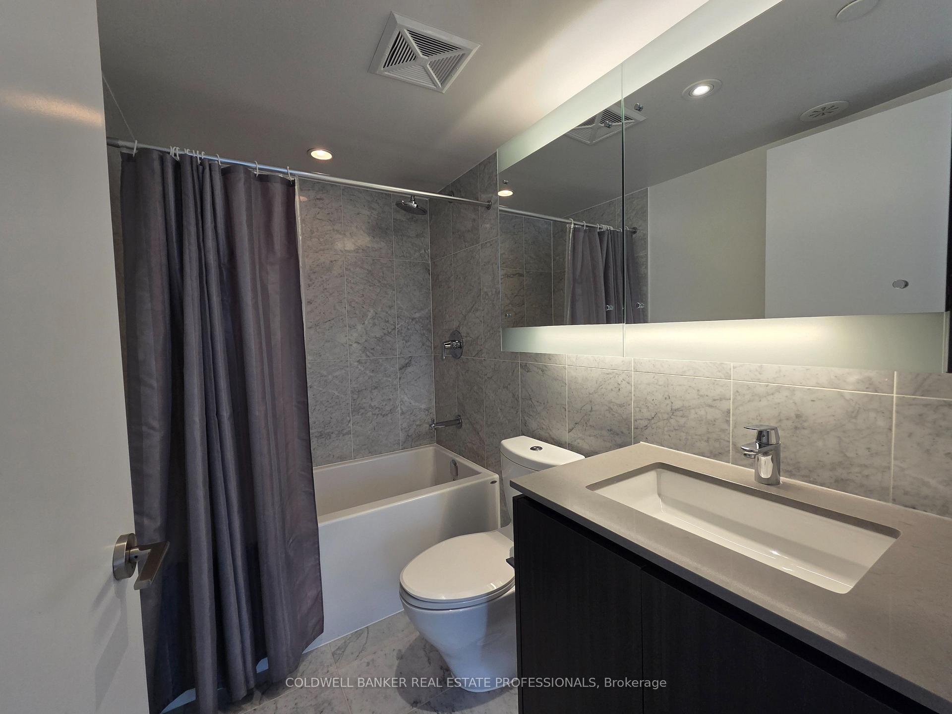 Photo 14 of Unit Th06, 113 Mcmahon Drive, North York, Bayview Village — HOMEH