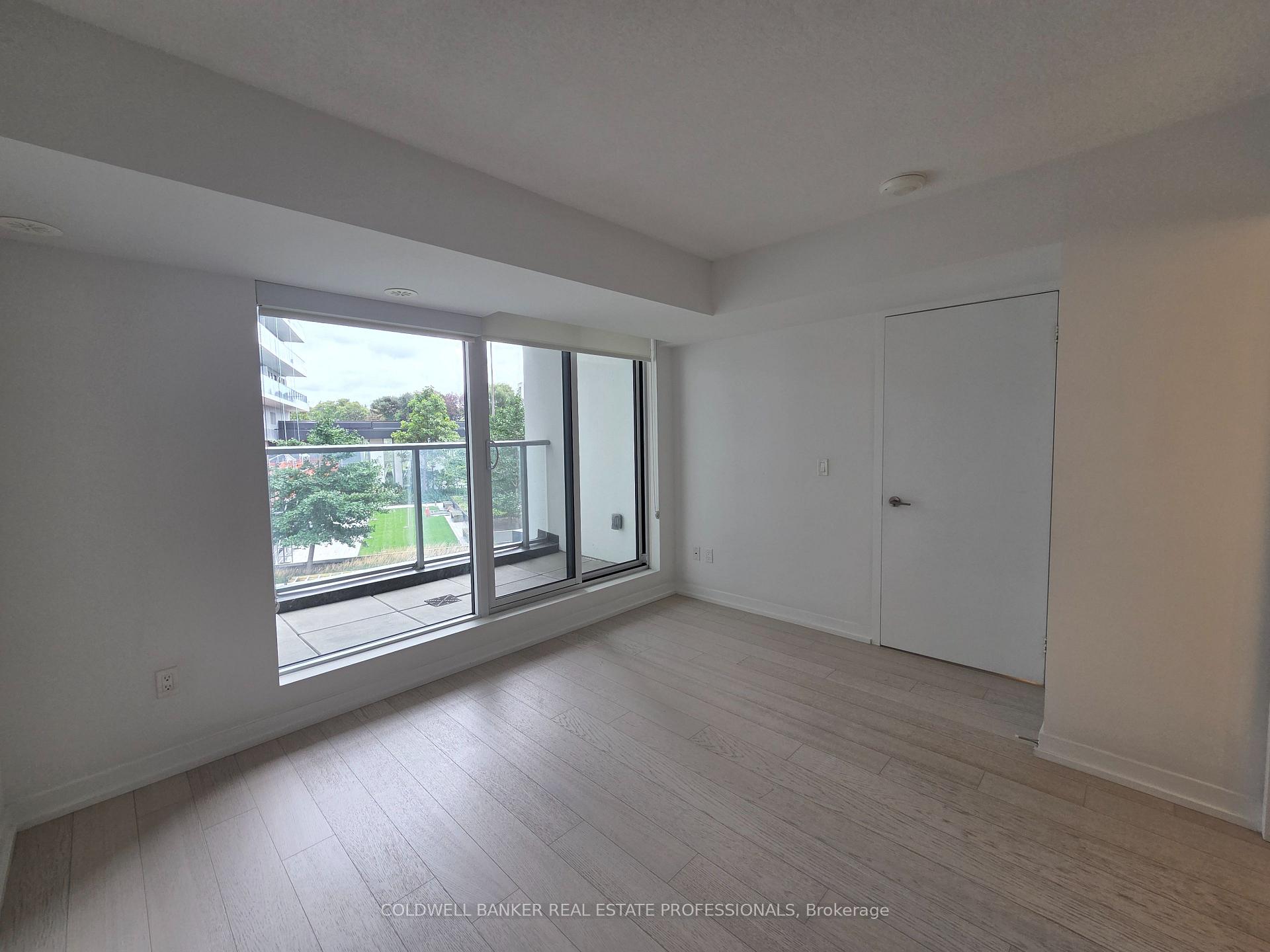 Photo 15 of Unit Th06, 113 Mcmahon Drive, North York, Bayview Village — HOMEH