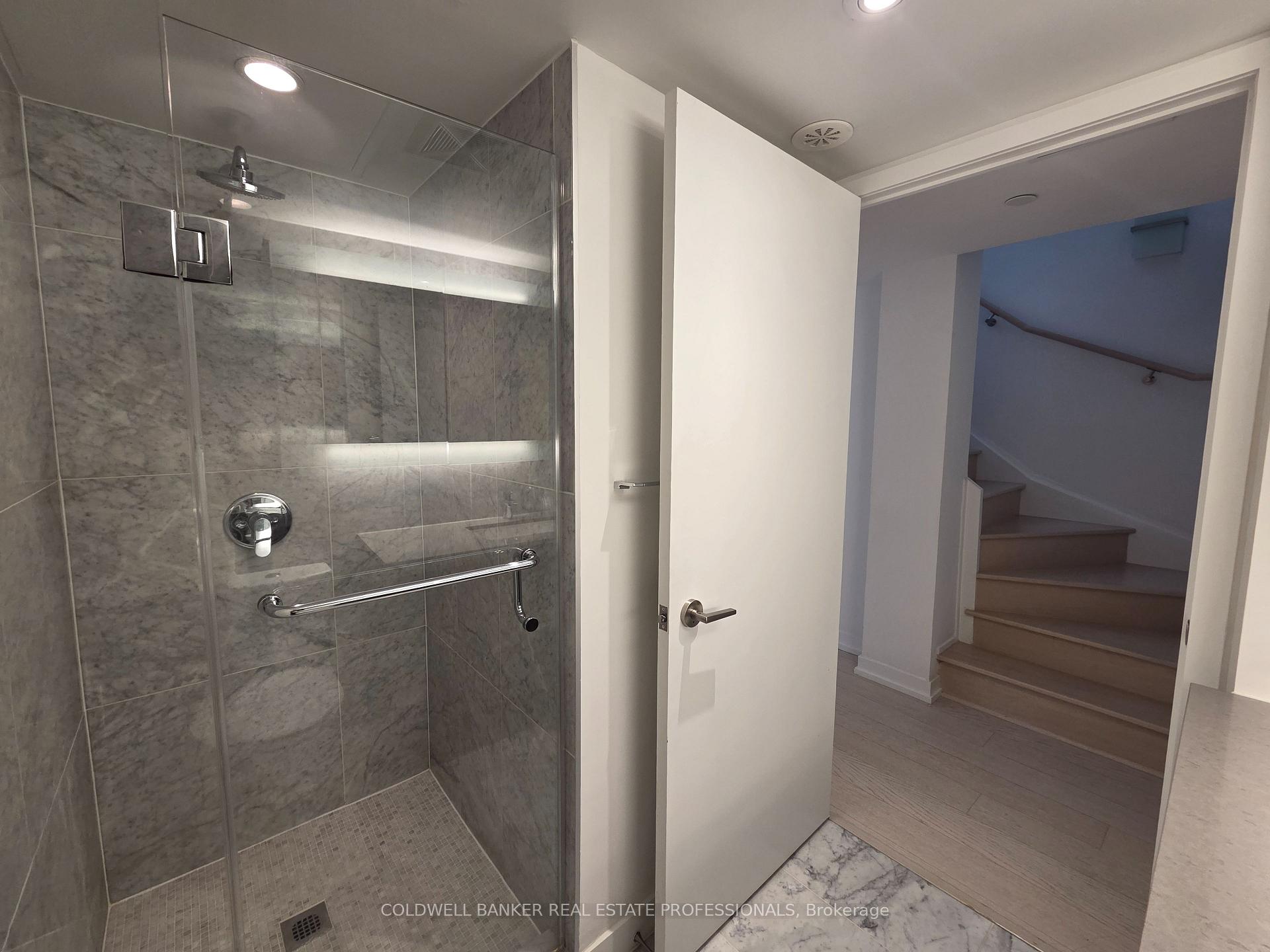 Photo 16 of Unit Th06, 113 Mcmahon Drive, North York, Bayview Village — HOMEH