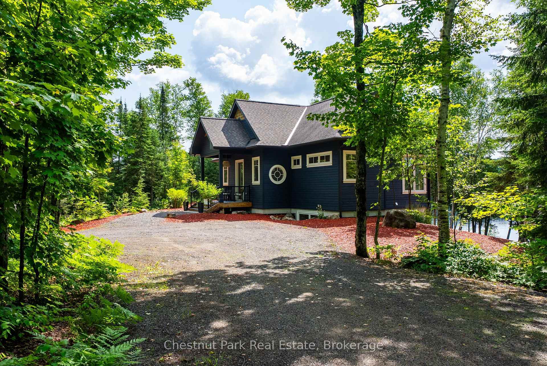 Photo 3 of 1136 Severn Lane, Algonquin Highlands, McClintock — HOMEH