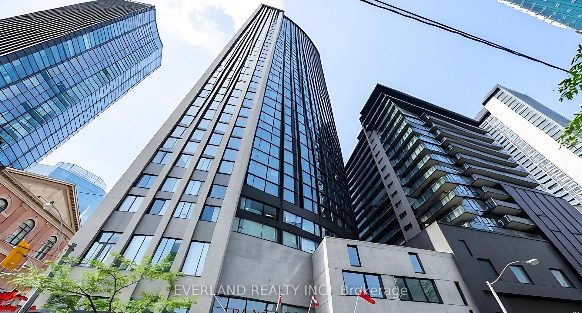 Photo of Unit 907, 210 Victoria Street