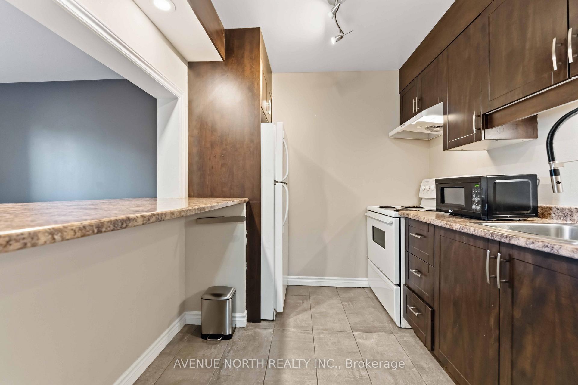 Photo 15 of Unit 210, 212 Viewmount Drive, Ottawa, Borden Farm/Stewart Farm/Carleton Heights/Parkwood Hills — HOMEH