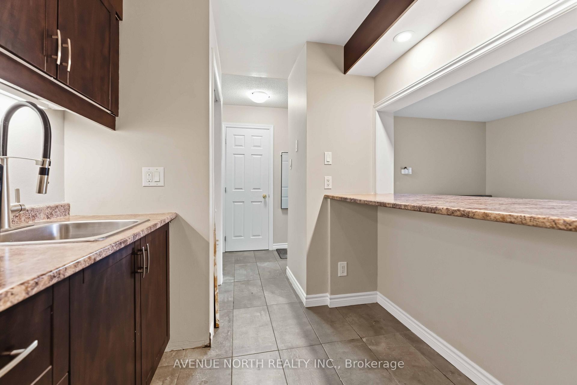 Photo 17 of Unit 210, 212 Viewmount Drive, Ottawa, Borden Farm/Stewart Farm/Carleton Heights/Parkwood Hills — HOMEH