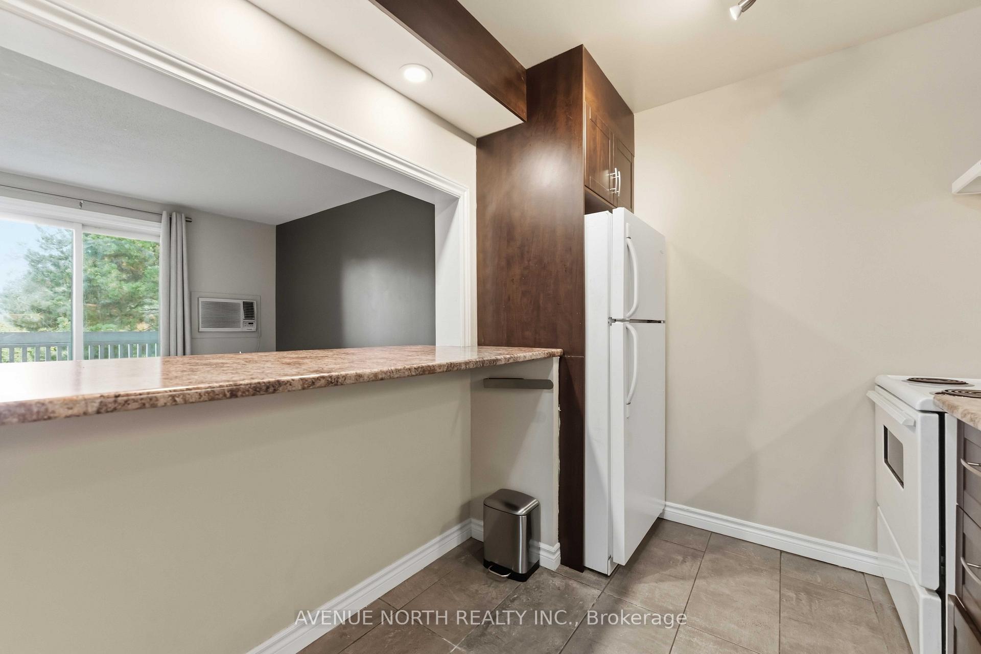 Photo 18 of Unit 210, 212 Viewmount Drive, Ottawa, Borden Farm/Stewart Farm/Carleton Heights/Parkwood Hills — HOMEH