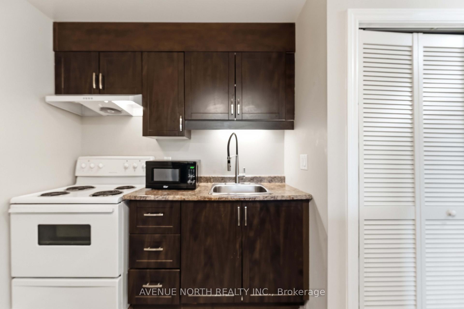 Photo 19 of Unit 210, 212 Viewmount Drive, Ottawa, Borden Farm/Stewart Farm/Carleton Heights/Parkwood Hills — HOMEH